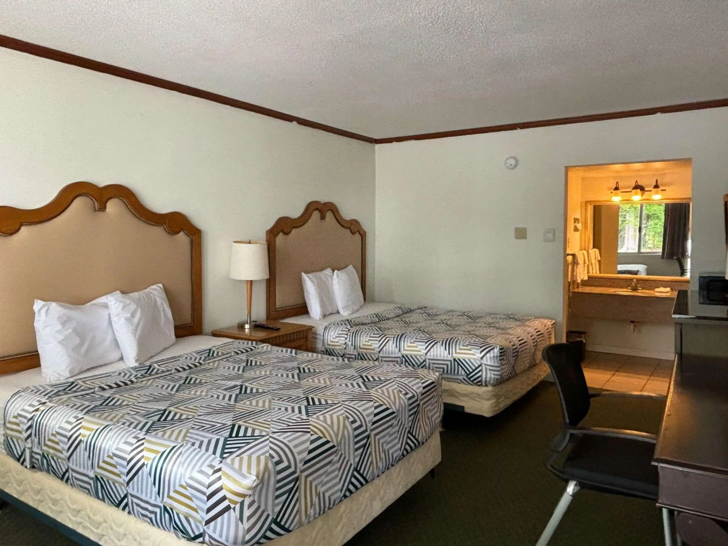 Bedroom, Bed in Americas Best Value Inn-Pocomoke City