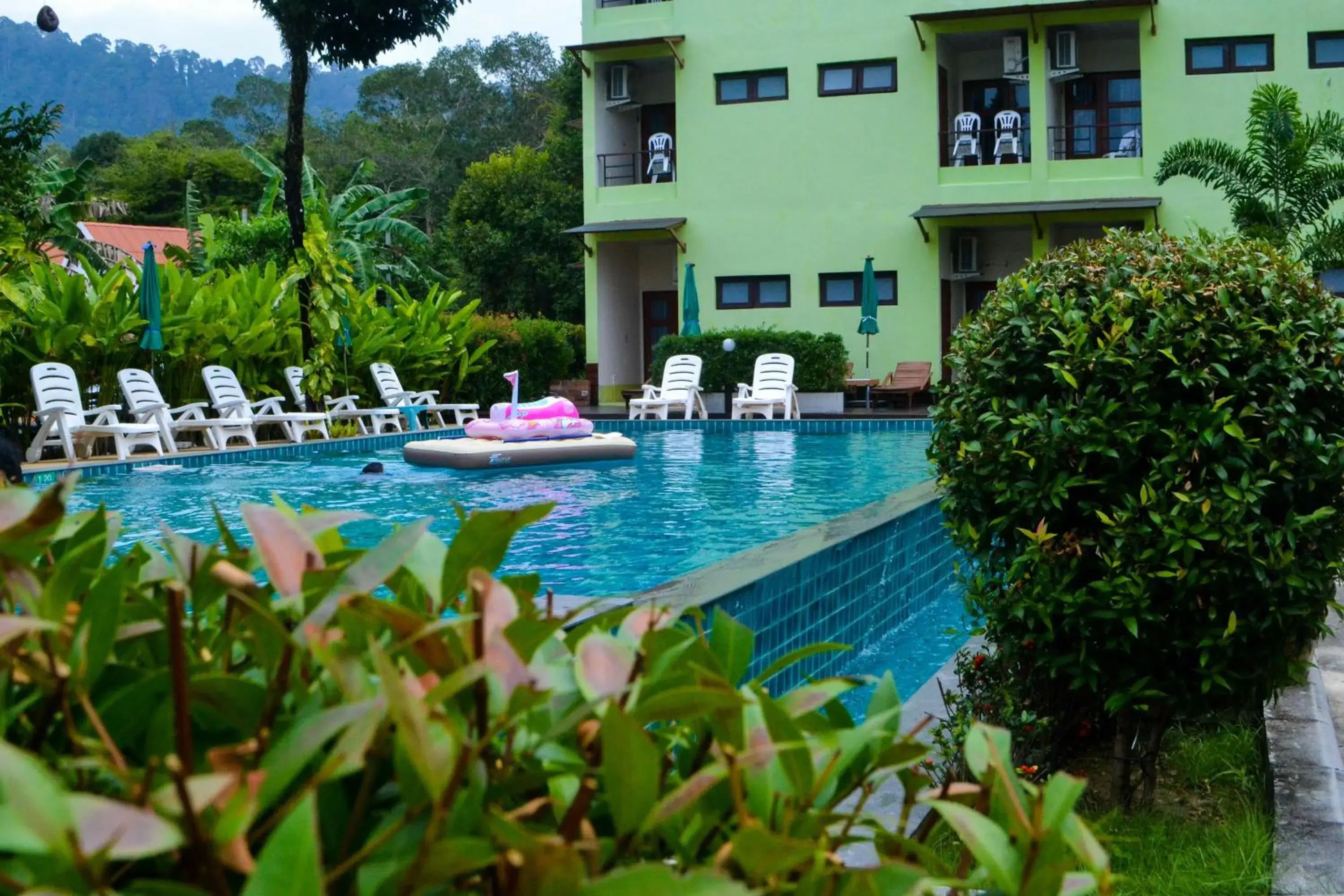 Pool view, Swimming Pool in Morakot Lanta Resort