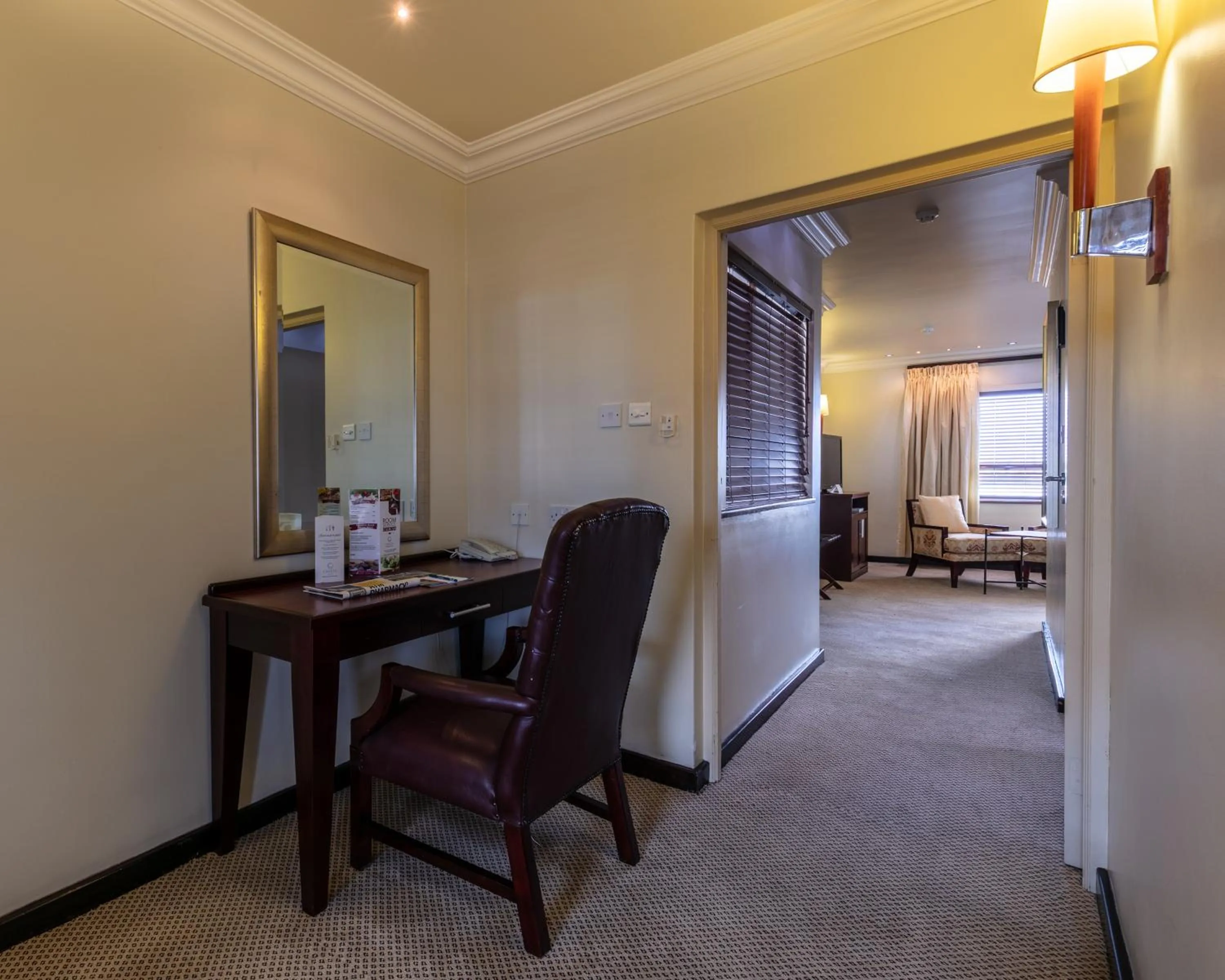 Coffee/tea facilities in Cresta President Hotel