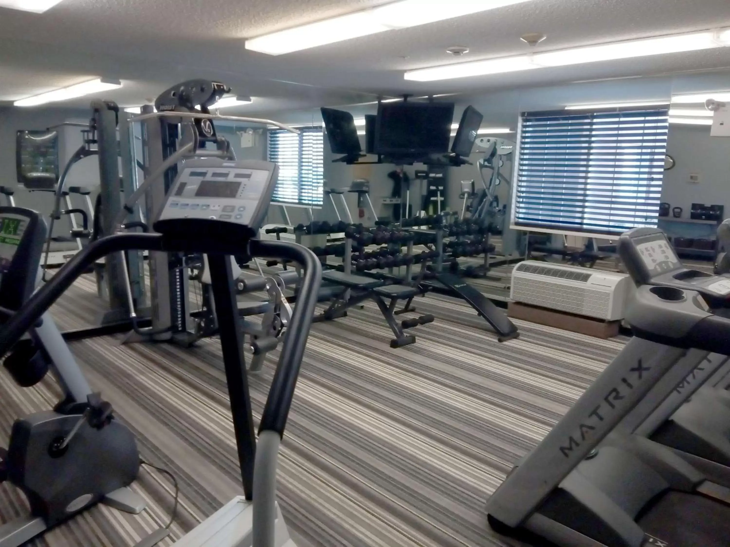 Fitness centre/facilities in Sonesta Simply Suites Somerset Fitness centre/facilities in Sonesta Simply Suites Somerset