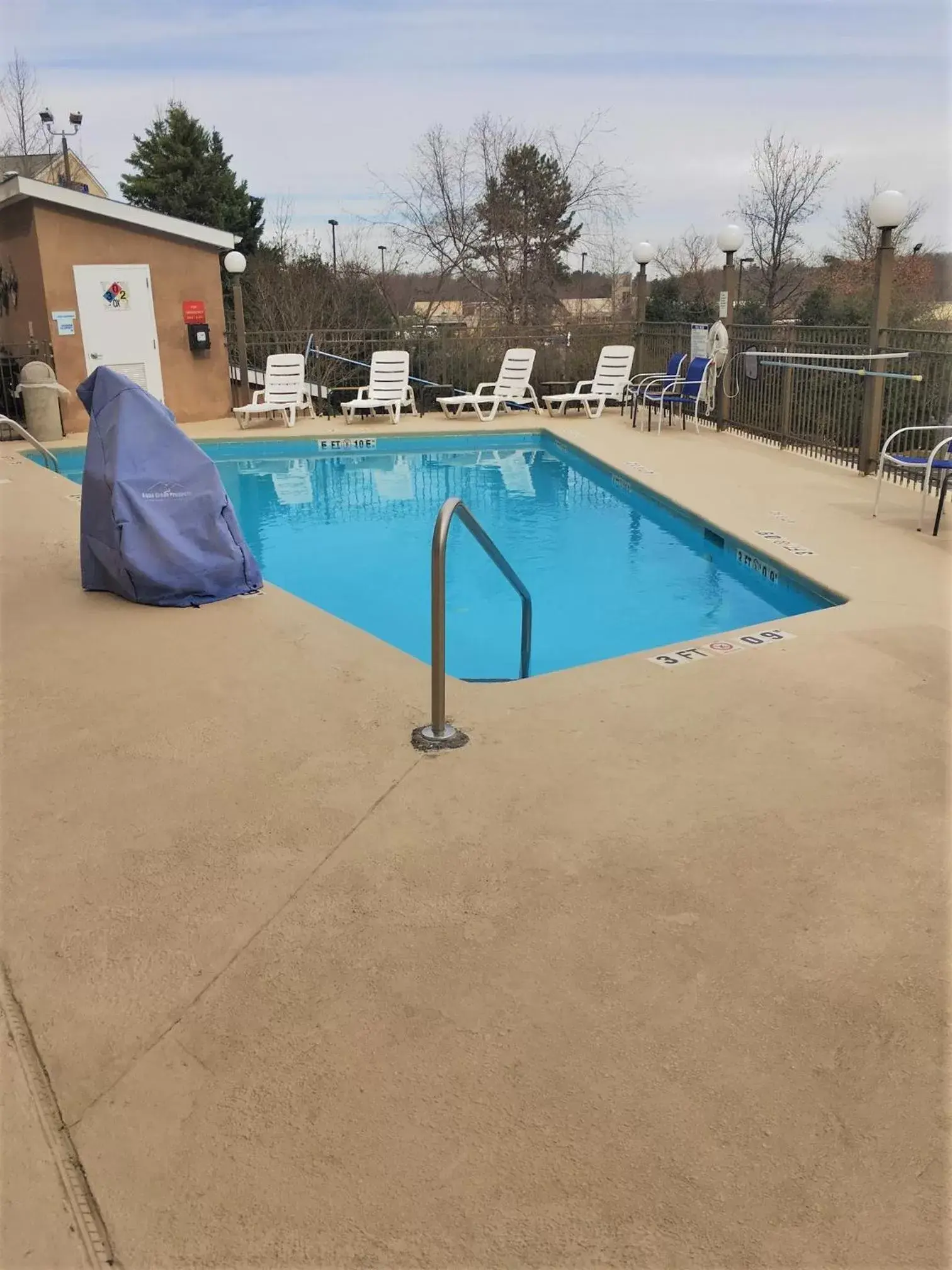 Swimming Pool in Comfort Inn & Suites