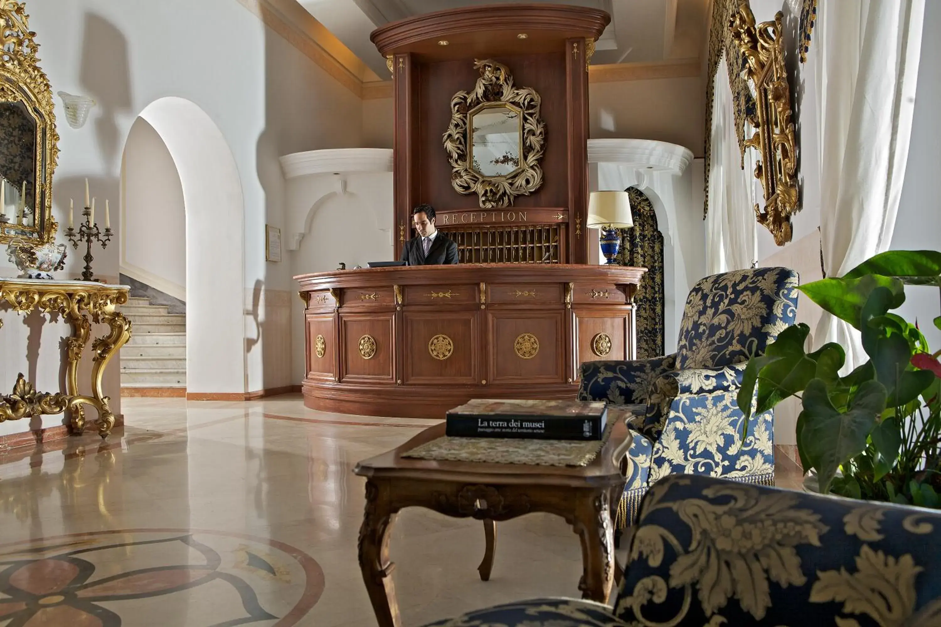 Staff, Lobby/Reception in Hotel San Michele