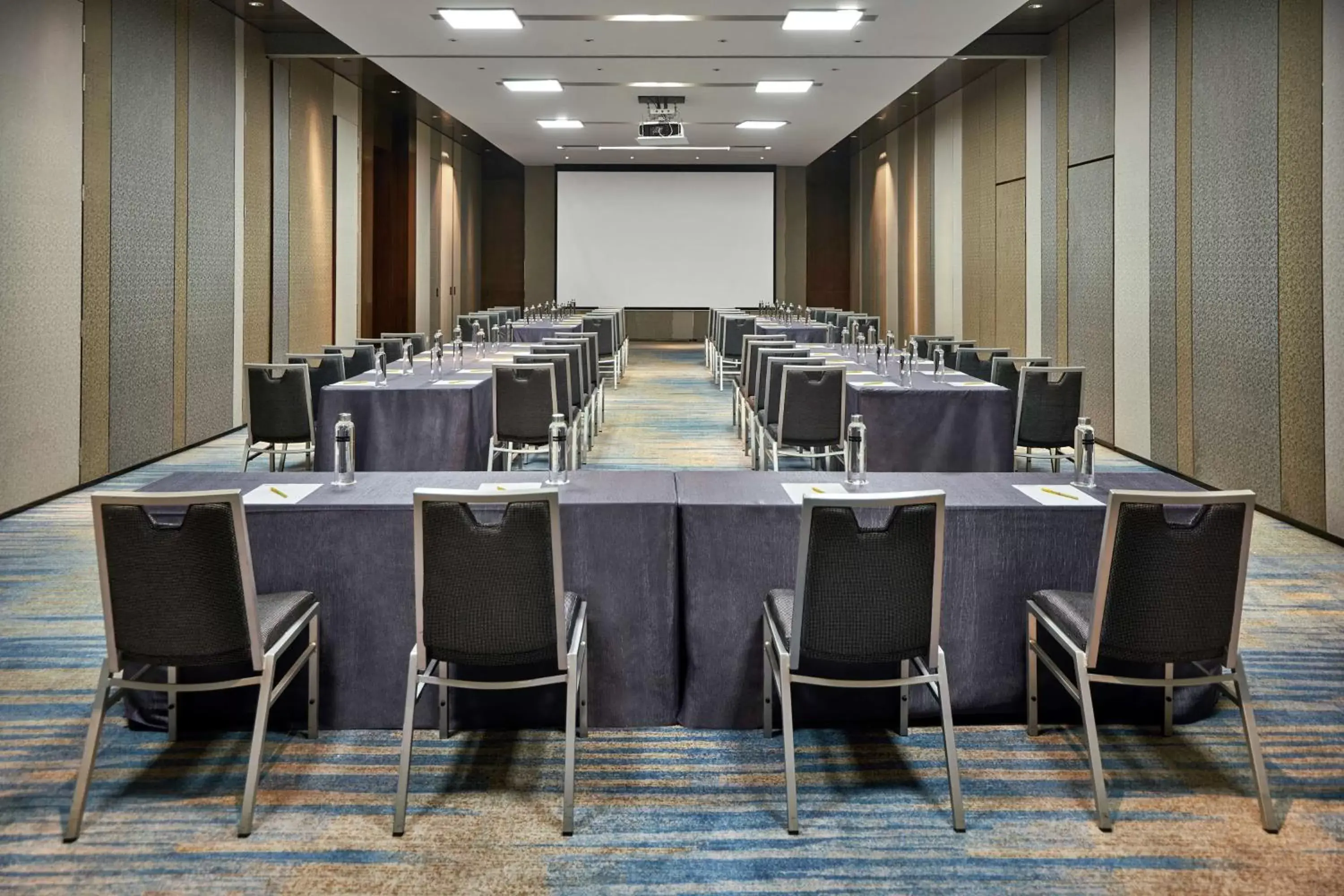 Meeting/conference room in Hilton Garden Inn Shenzhen Bao'an