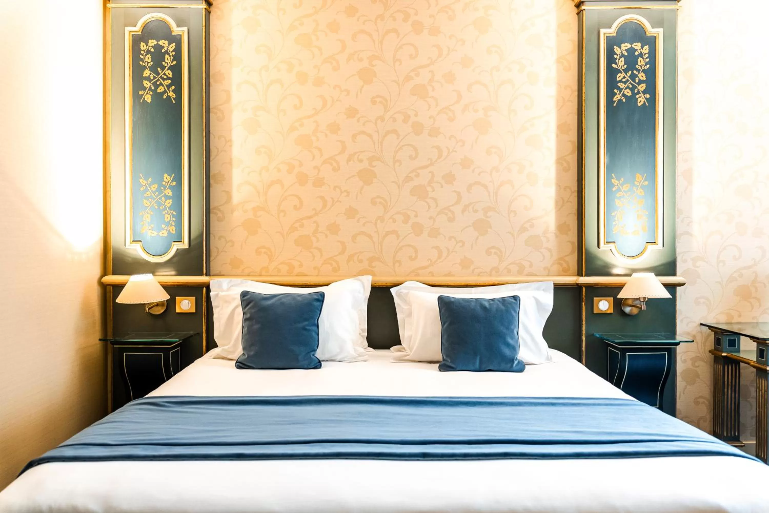 Bed in Villa Beaumarchais