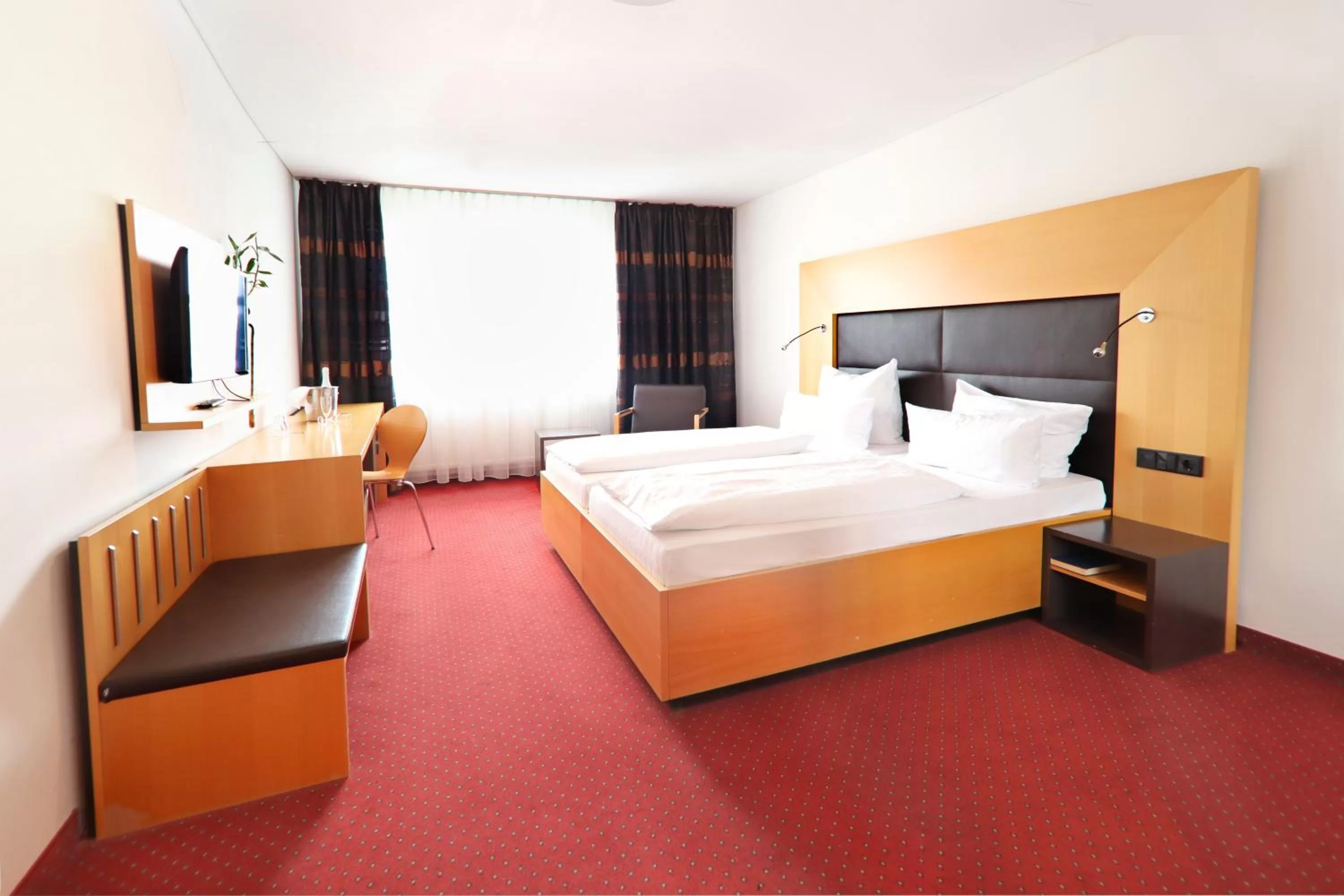 Photo of the whole room, Bed in Hotel Der Achtermann