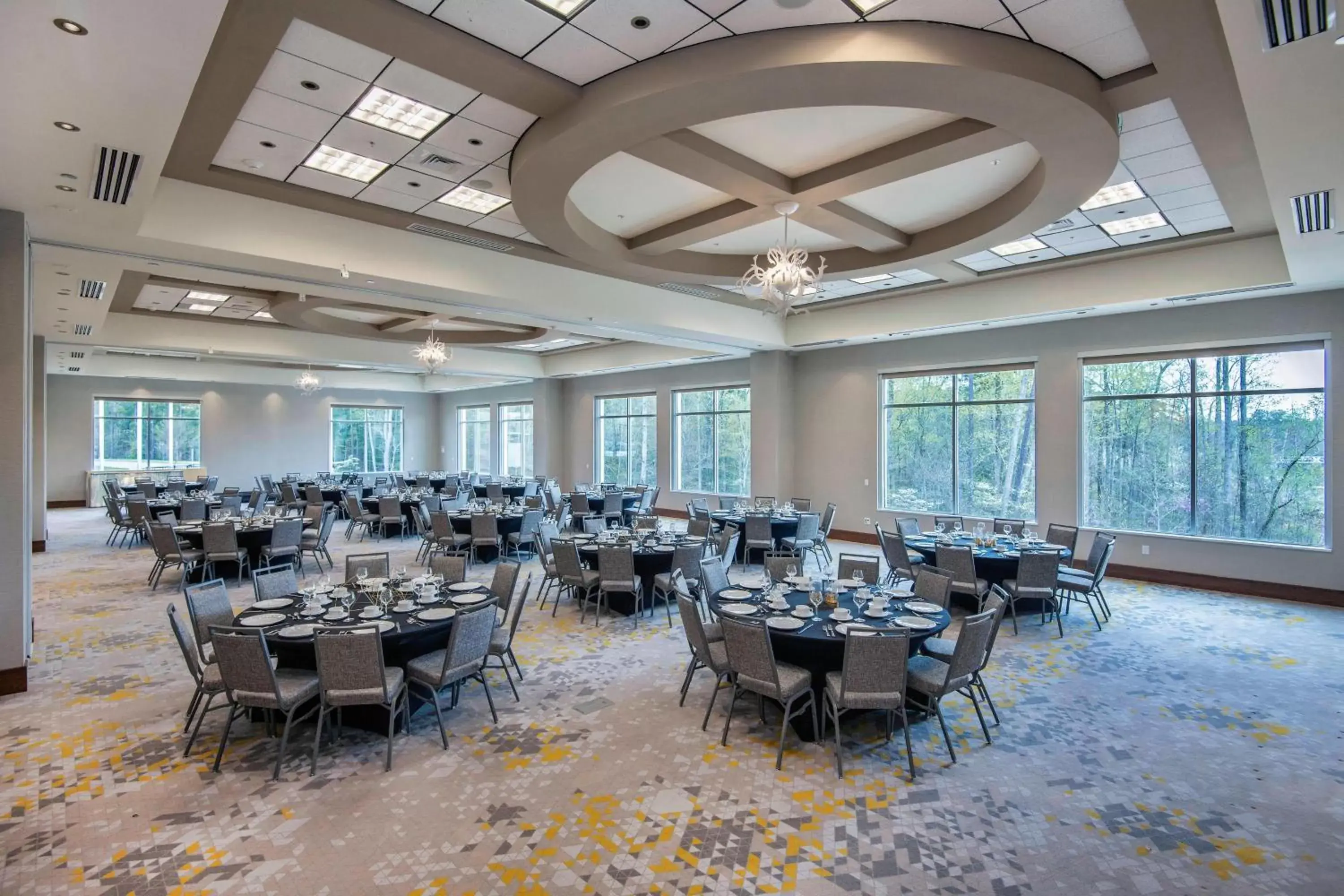 Meeting/conference room, Restaurant/Places to Eat in Courtyard by Marriott Raleigh Cary/Parkside Town Commons