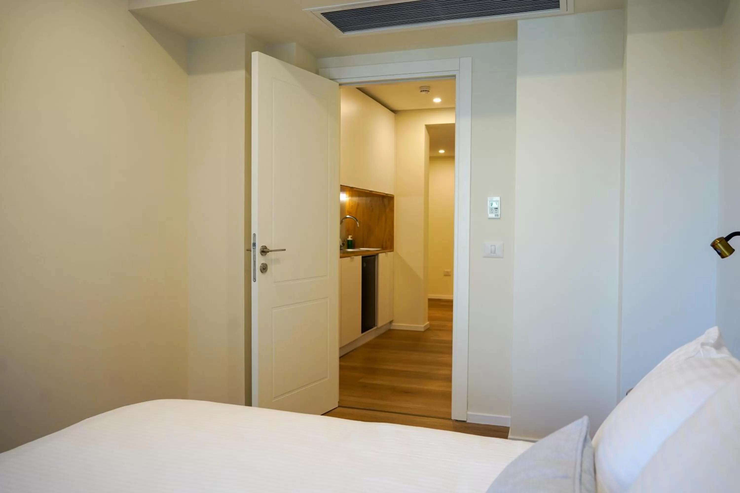 Bedroom, Bed in Urbanic Hotel