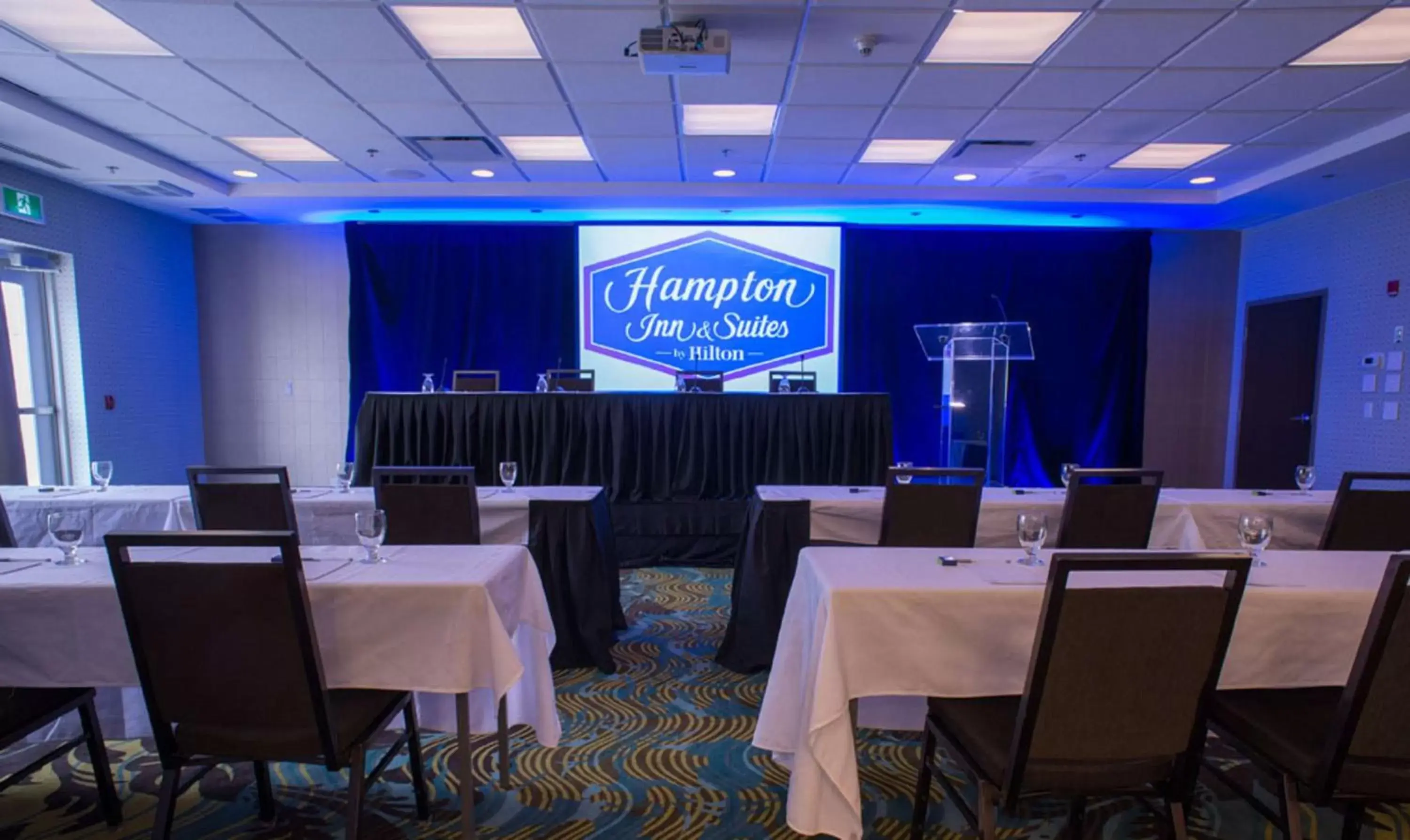 Meeting/conference room in Hampton Inn & Suites by Hilton St. John's Airport