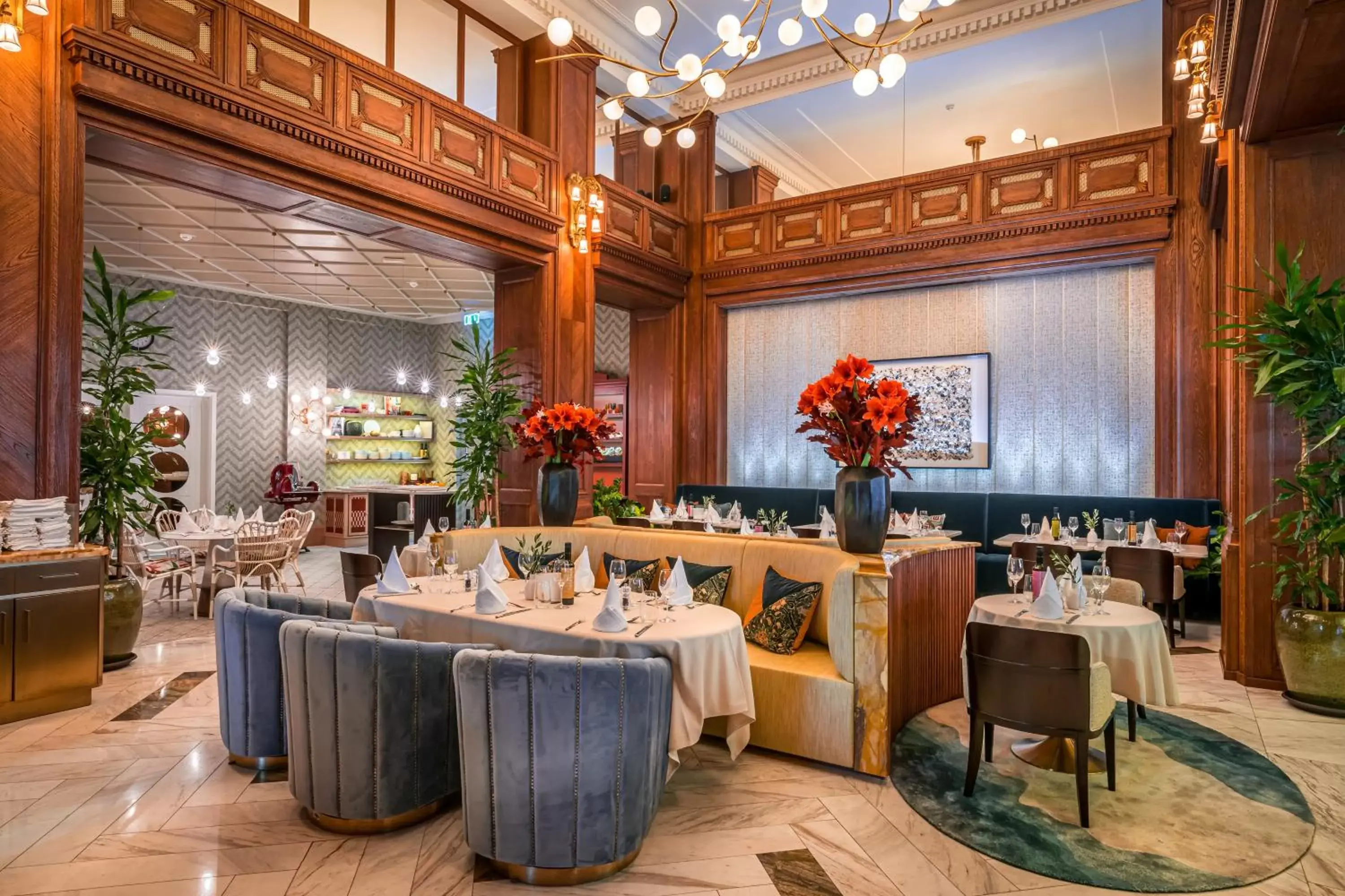 Restaurant/places to eat in Hotel Capital Restaurant/places to eat in Hotel Capital