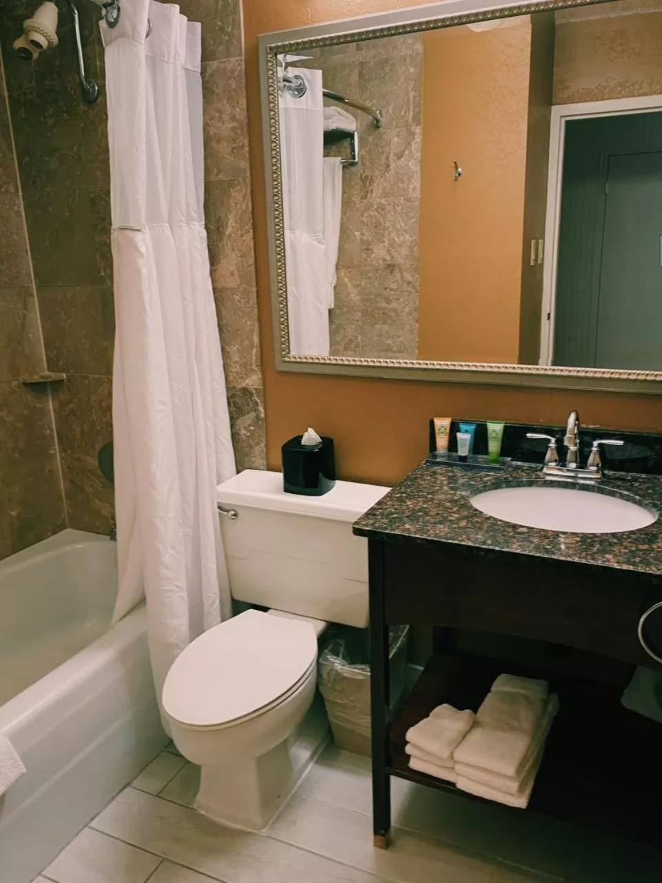 Bathroom in Wyndham Garden Warsaw