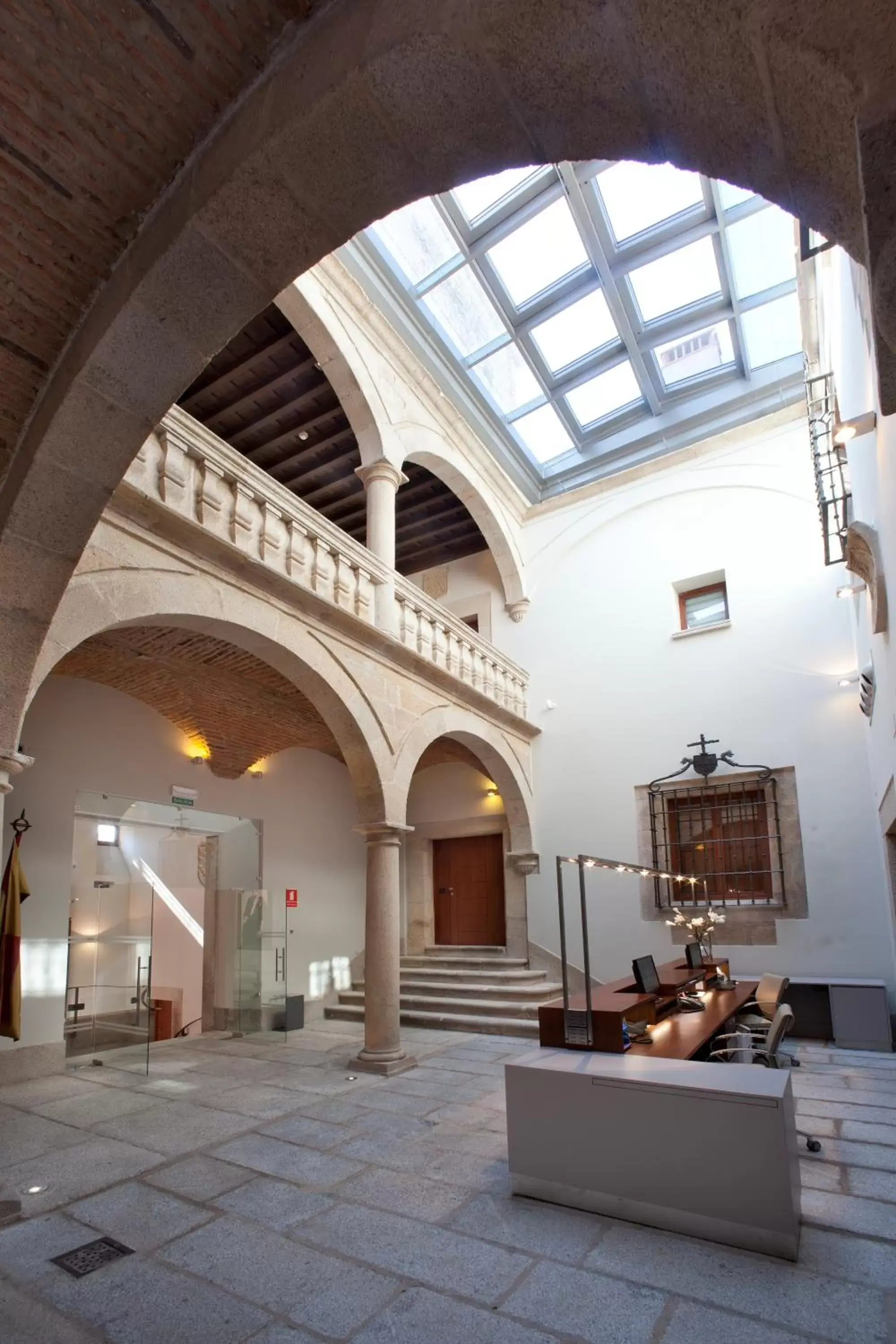 Lobby or reception in Parador de Caceres