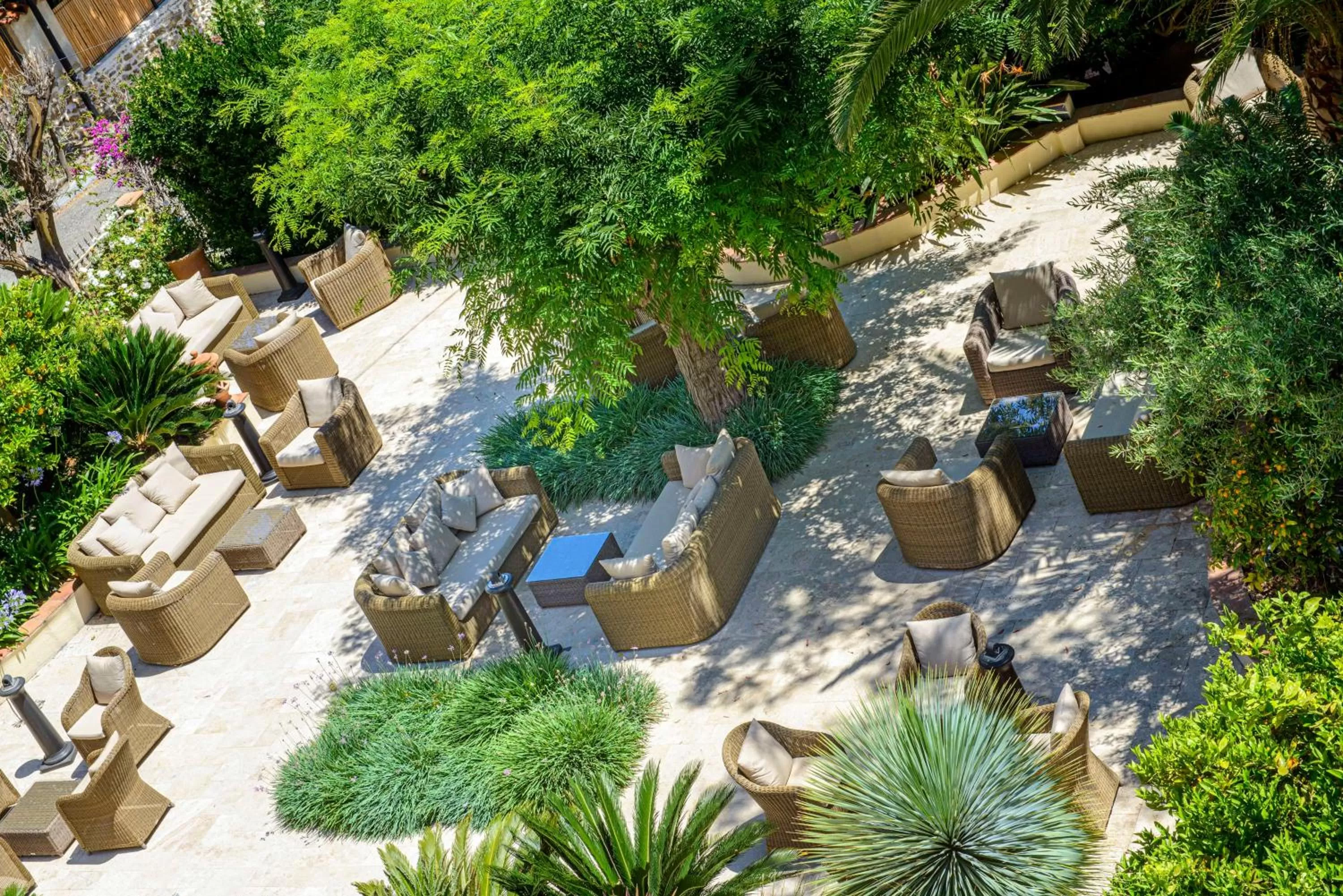 Property building in Best Western Premier Montfleuri