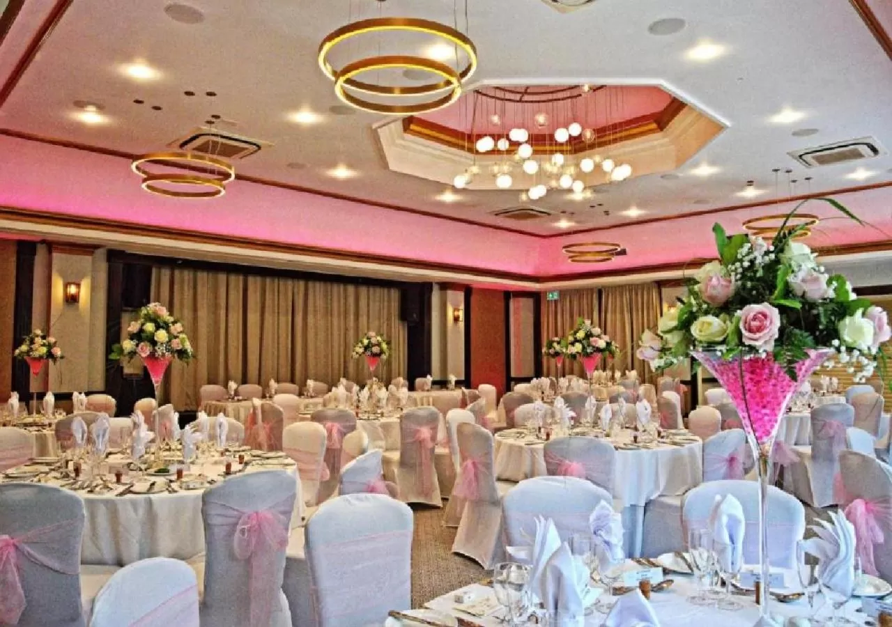 Garden in Swindon Blunsdon House Hotel, BW Premier Collection