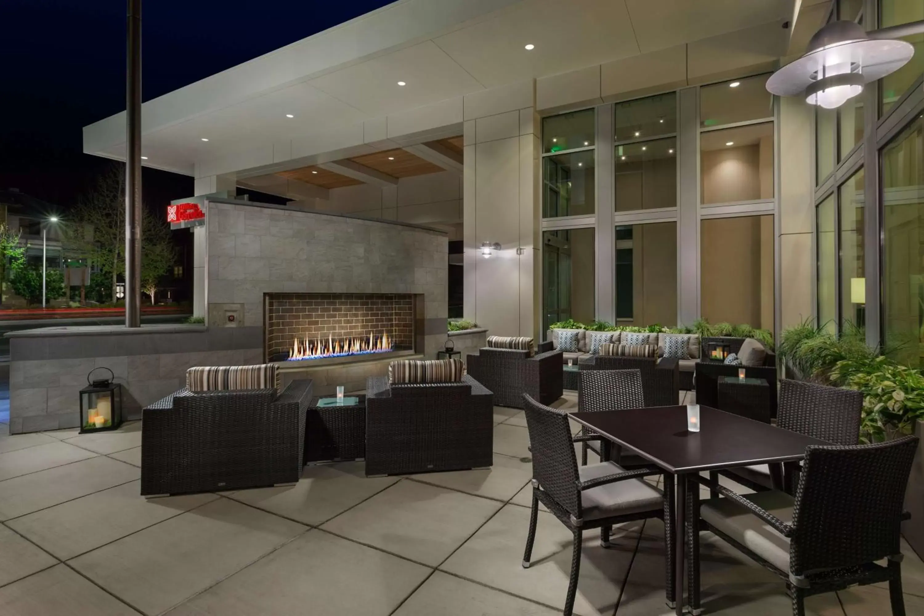 Property building, Restaurant/Places to Eat in Hilton Garden Inn Palo Alto