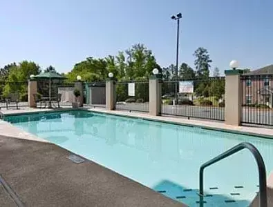 Spring, Swimming Pool in Wingate by Wyndham Macon