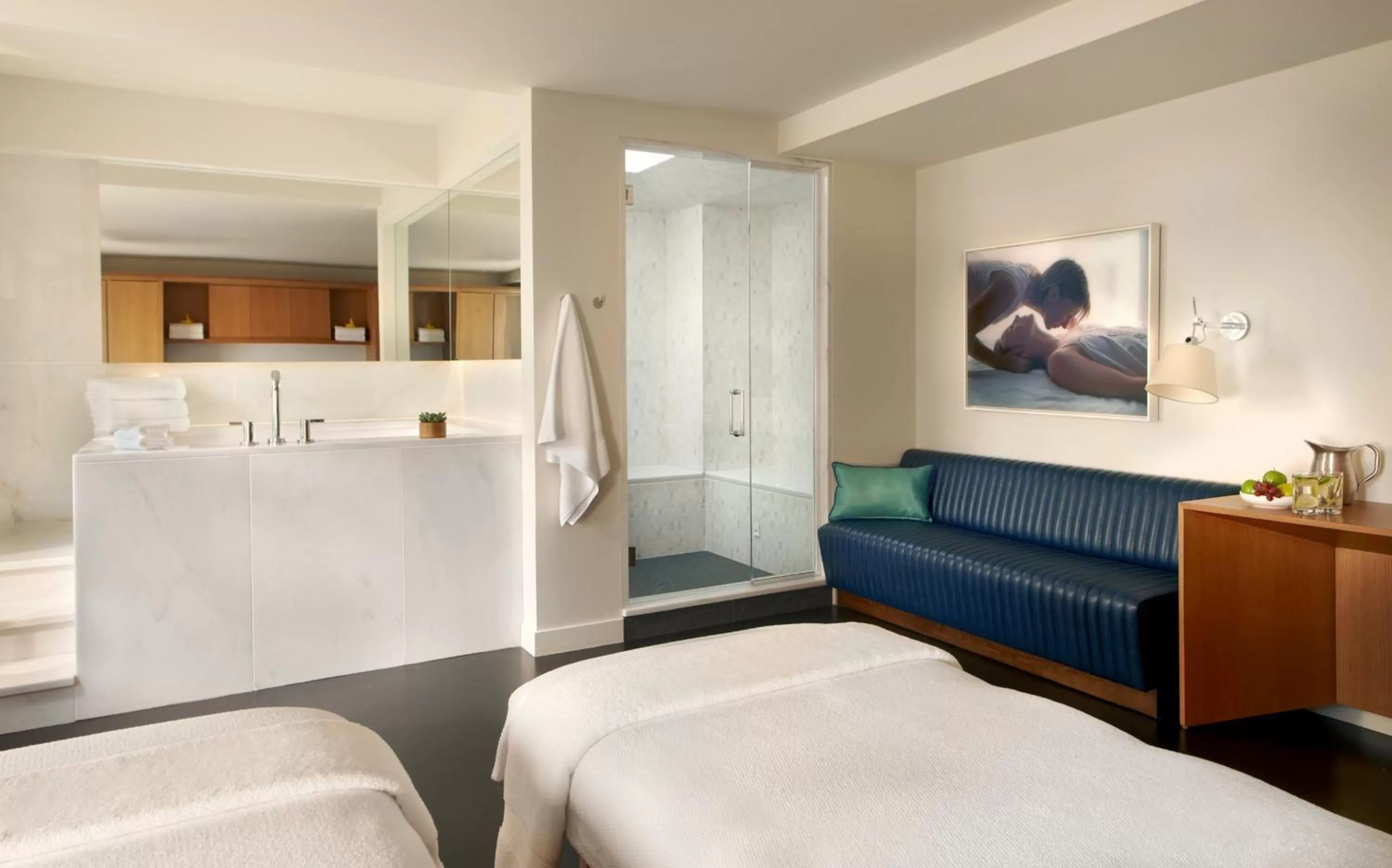 Spa and wellness centre/facilities, Bed in 21c Museum Hotel Cincinnati