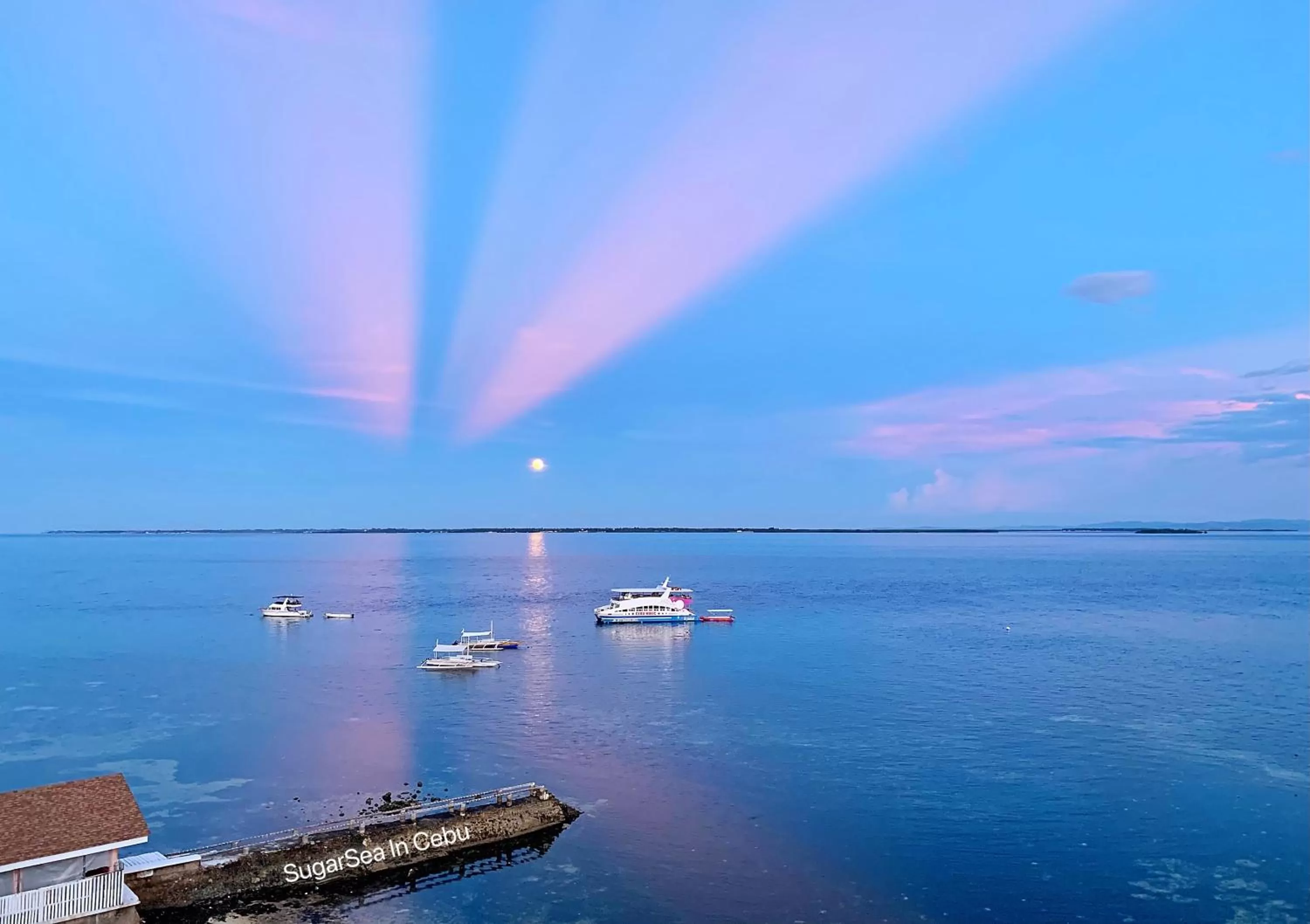 Sea view in Sugarsea Inn & Dive shop