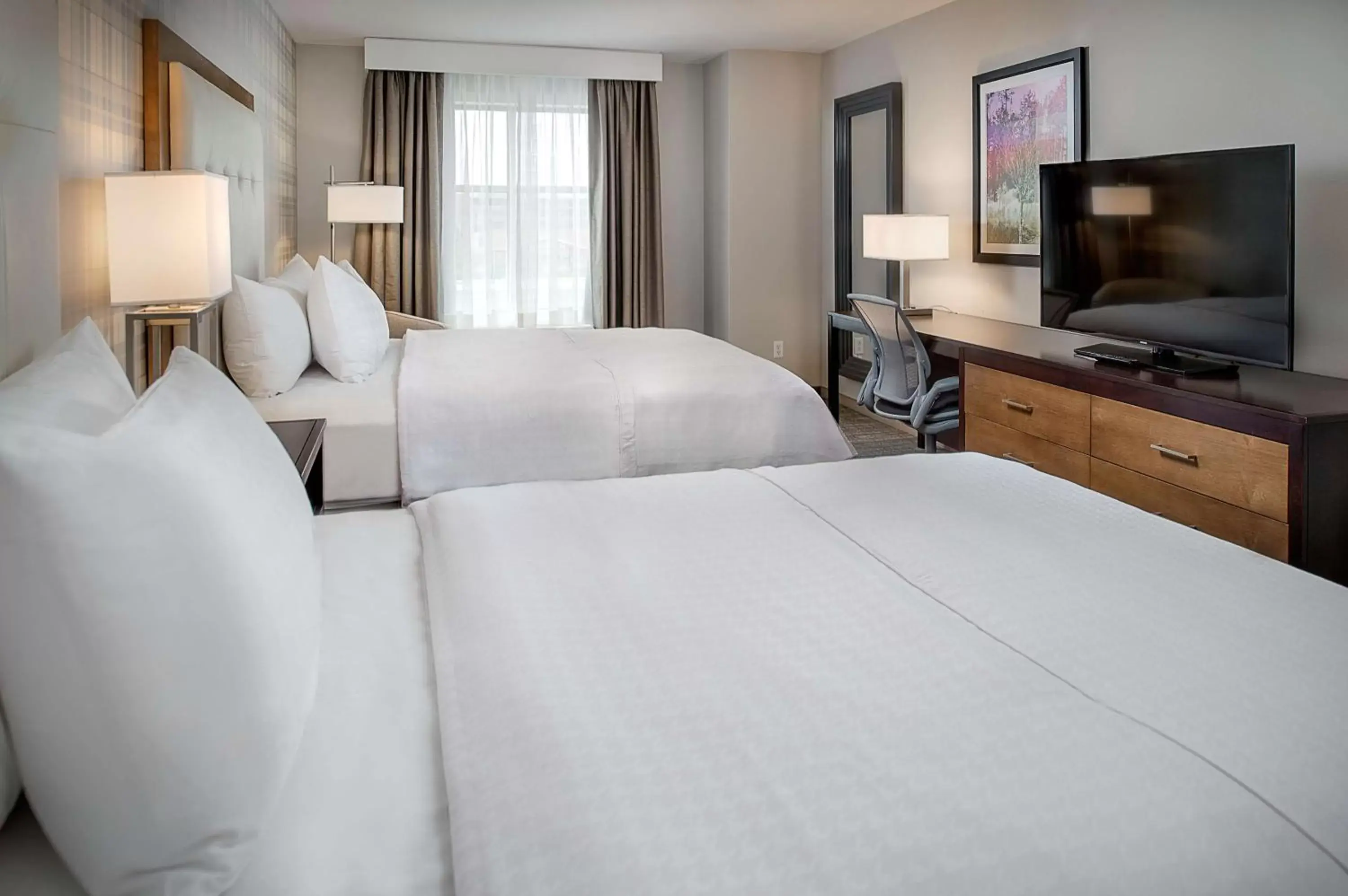 Bed in Homewood Suites by Hilton St. Louis Westport