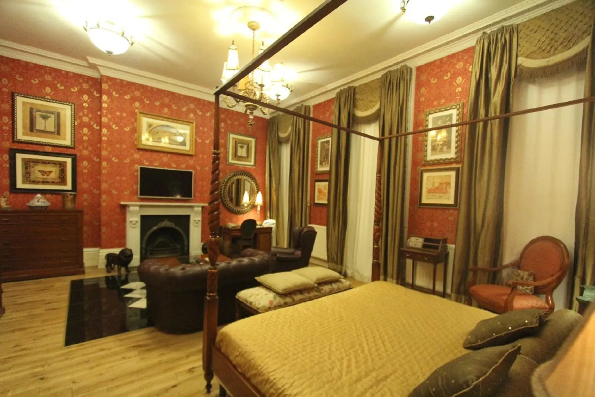 Photo of the whole room in Opulence Boutique Hotel