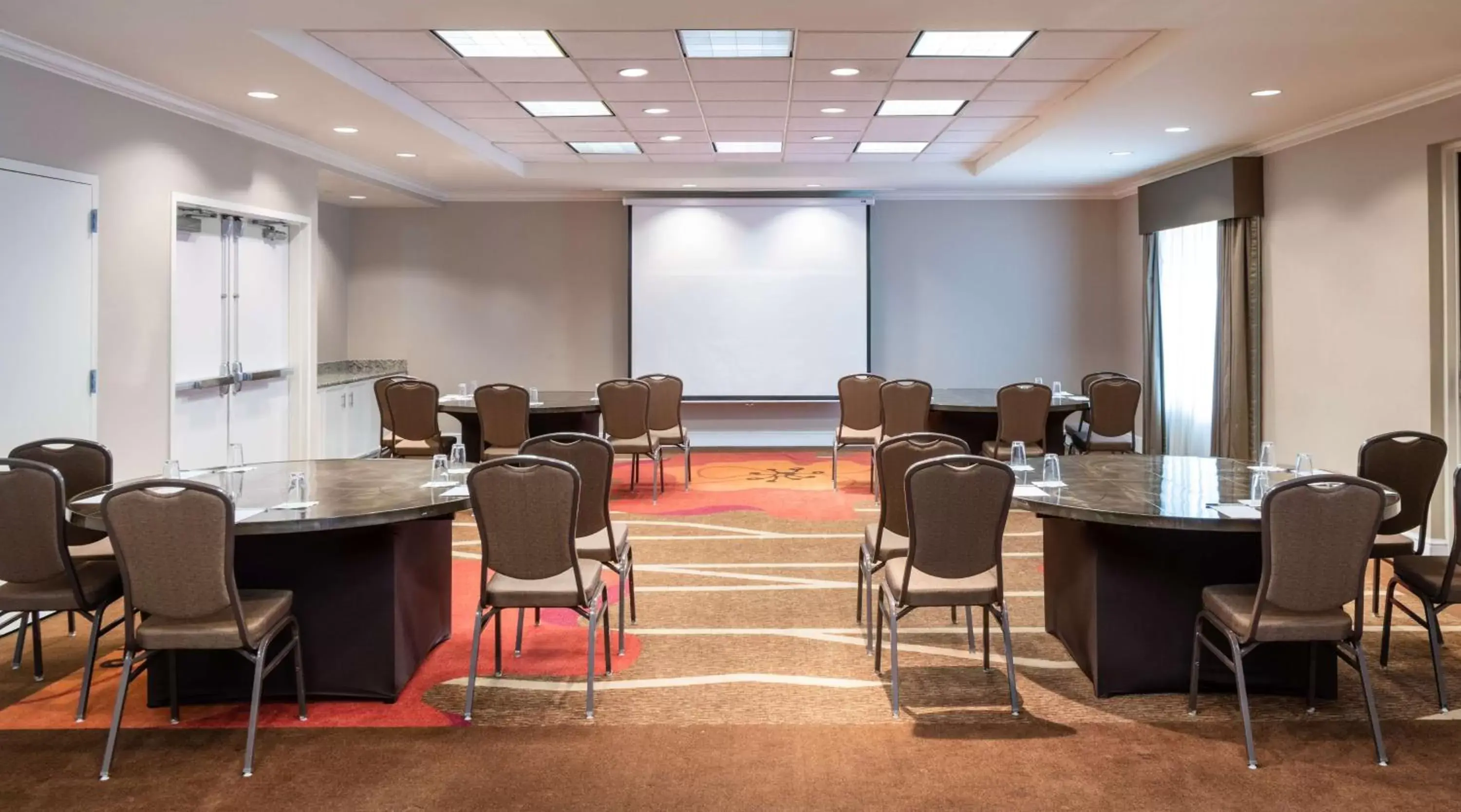 Meeting/conference room in Hilton Garden Inn BWI Airport