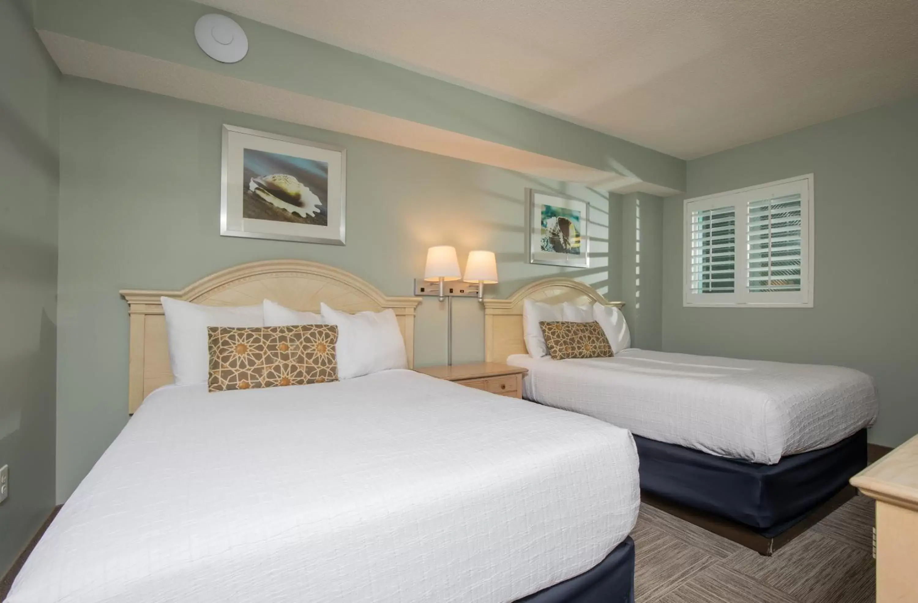 Bedroom, Bed in Grande Shores Ocean Resorts Condominiums