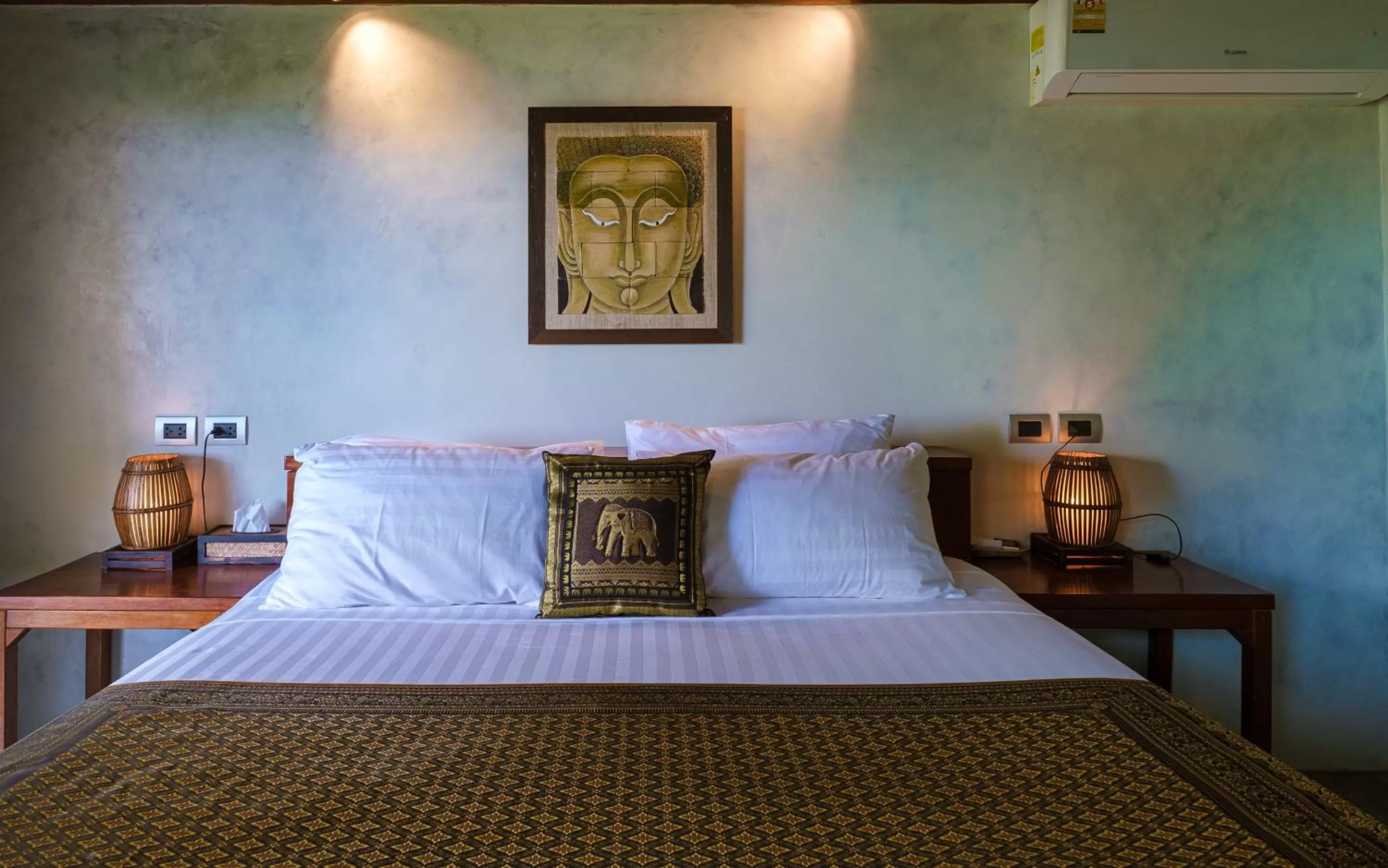 Bed in Jasmin Garden Koh Kood