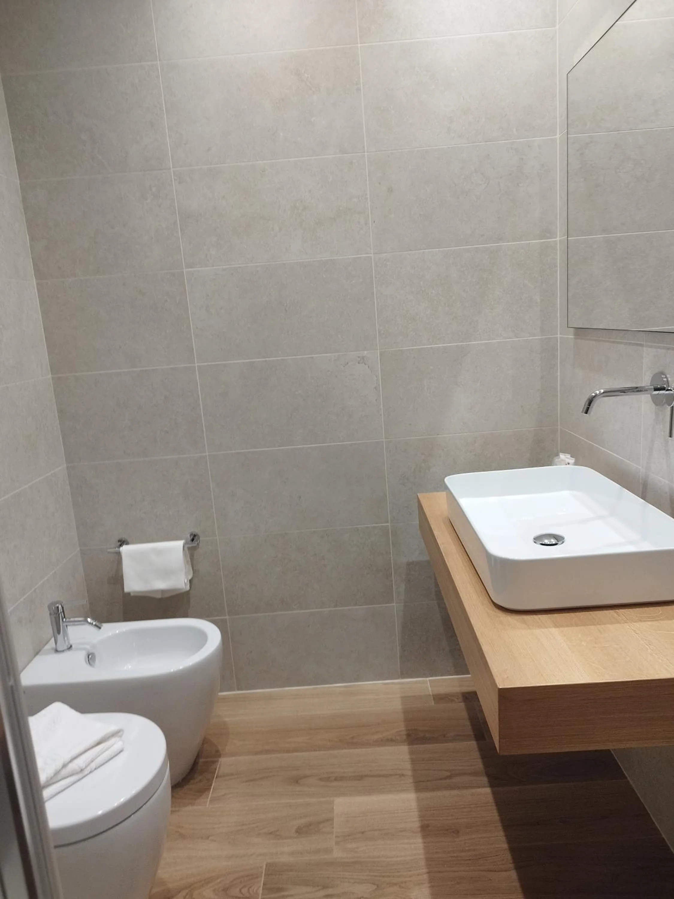 Shower in Campiglione Hotel