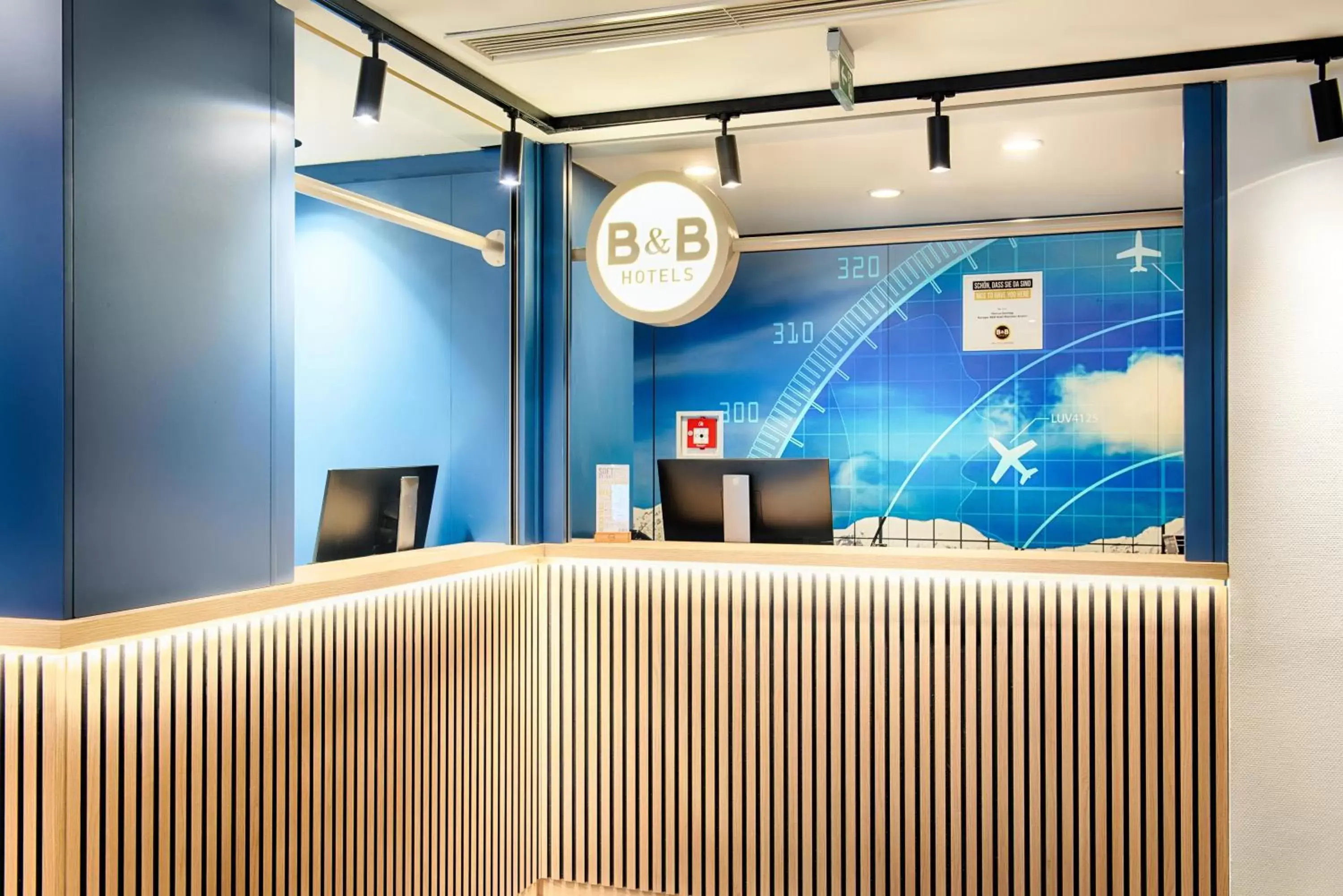 Lobby or reception, Lobby/Reception in B&B Hotel München Airport