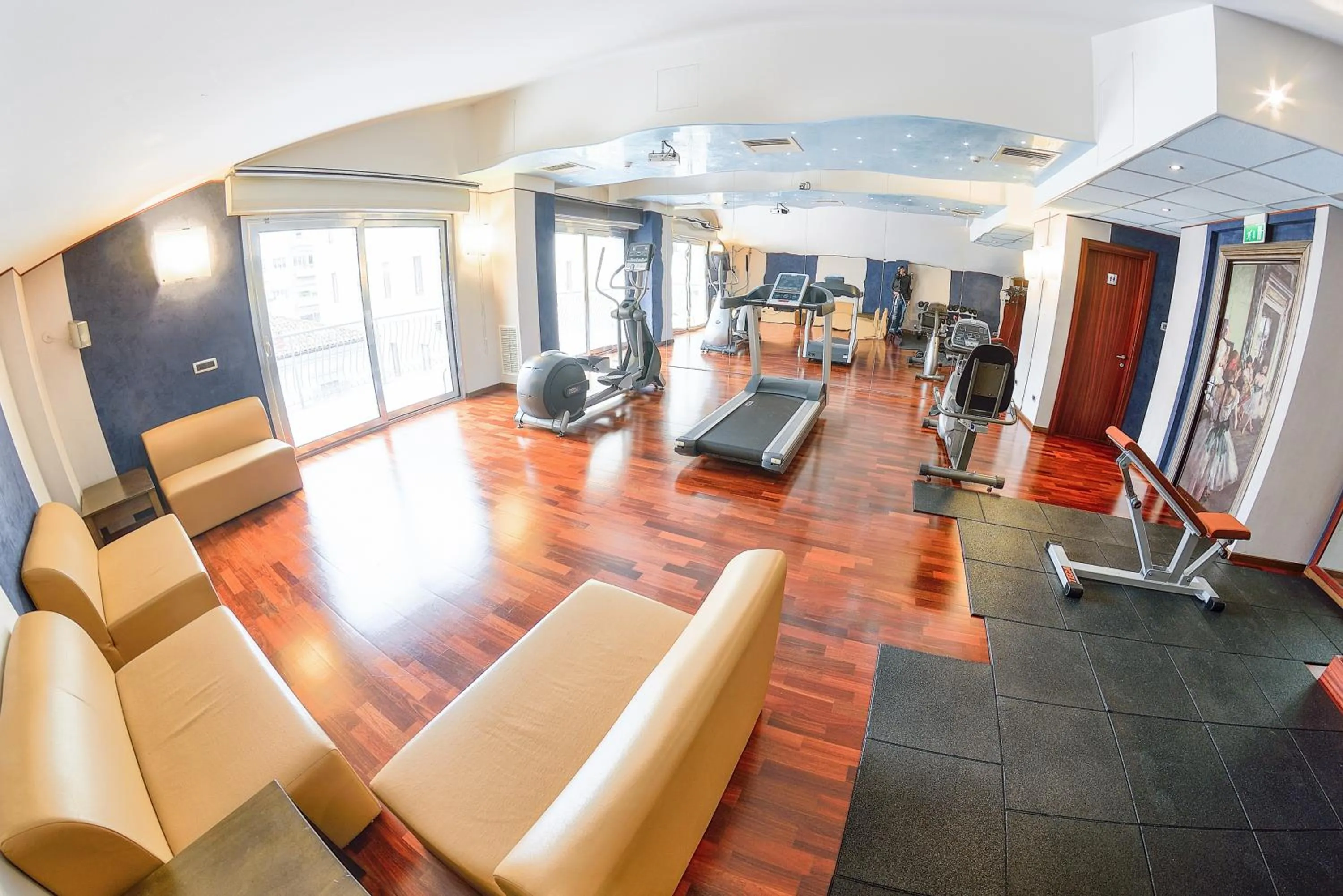 Fitness centre/facilities in Victoria Hotel