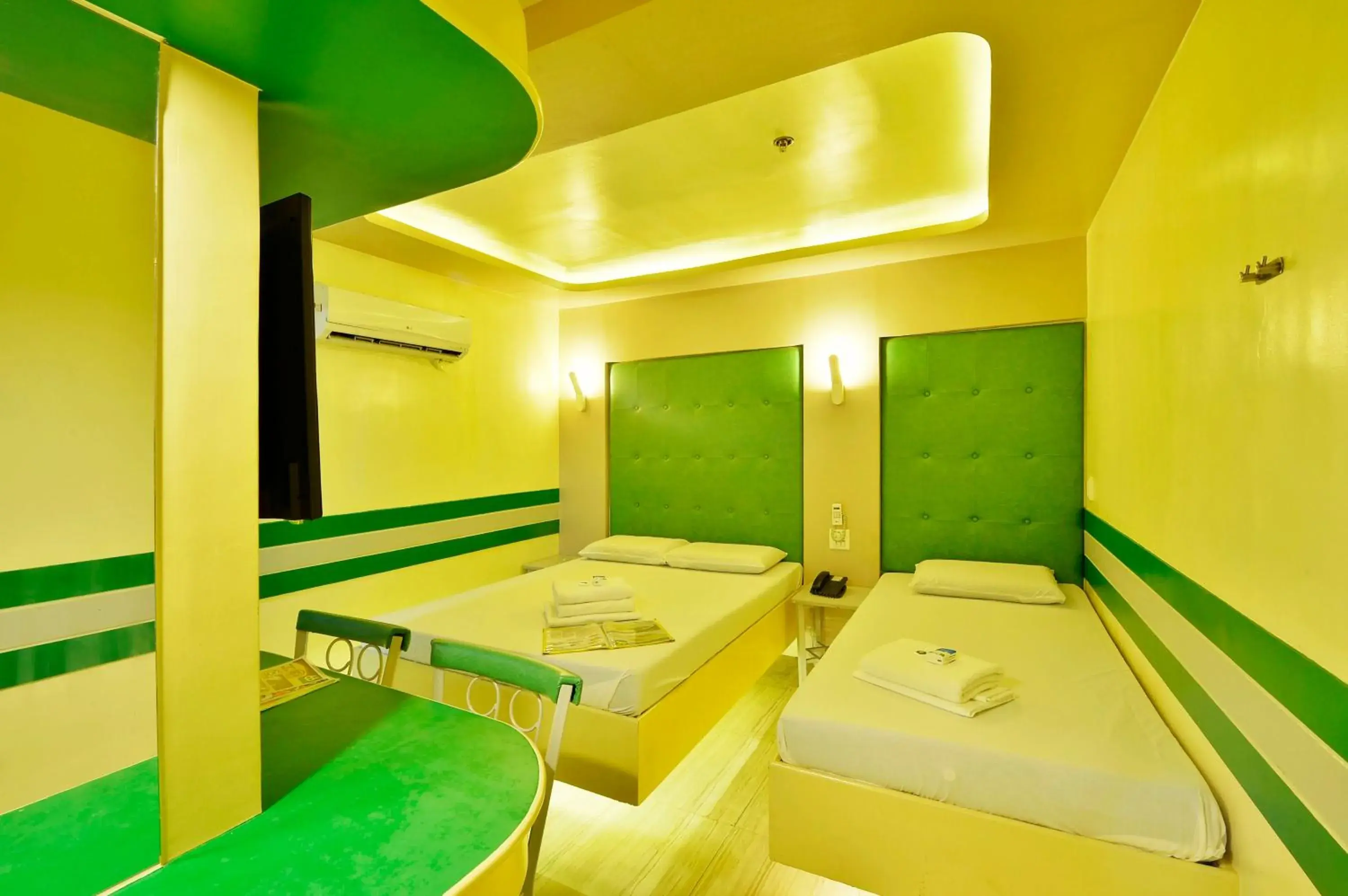 Bed, Bathroom in Hotel 99 Quiapo