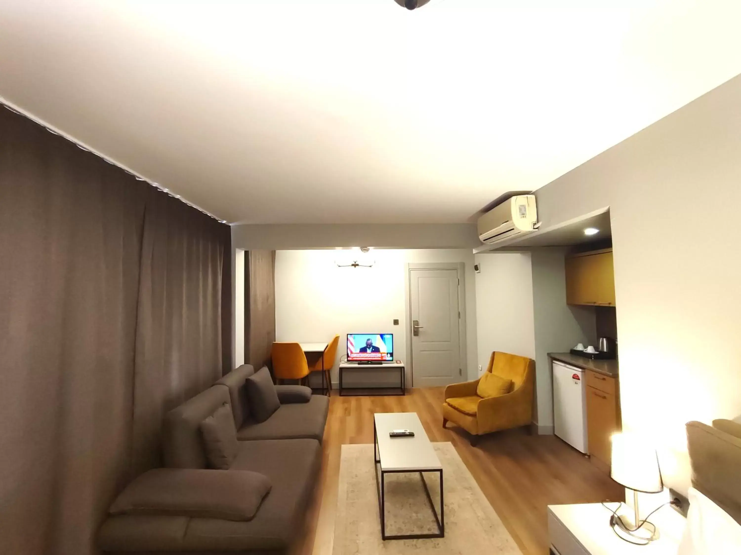 Communal lounge/ TV room in Galata World Hotel Communal lounge/ TV room in Galata World Hotel