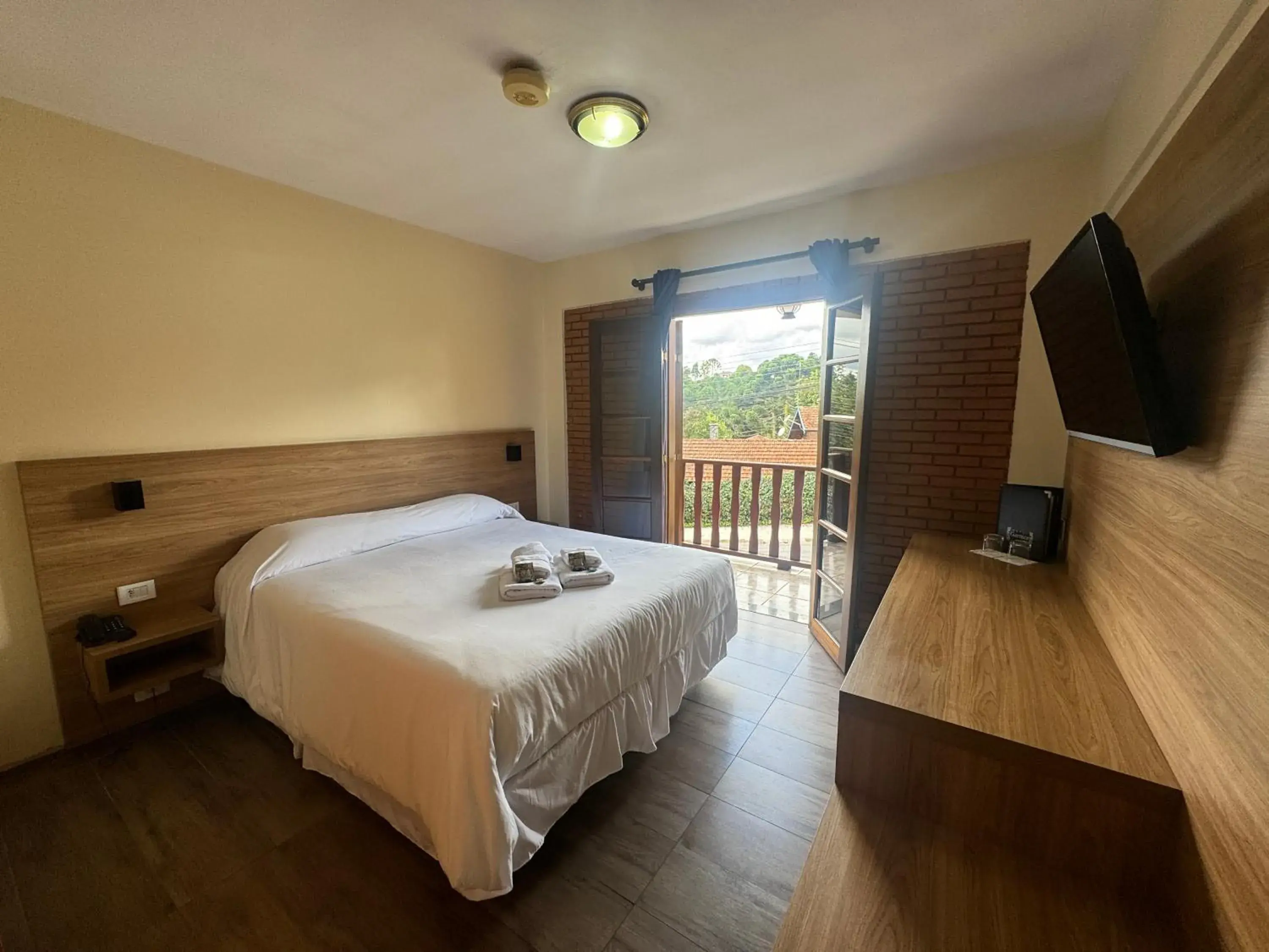 Bedroom in Hotel Garnier