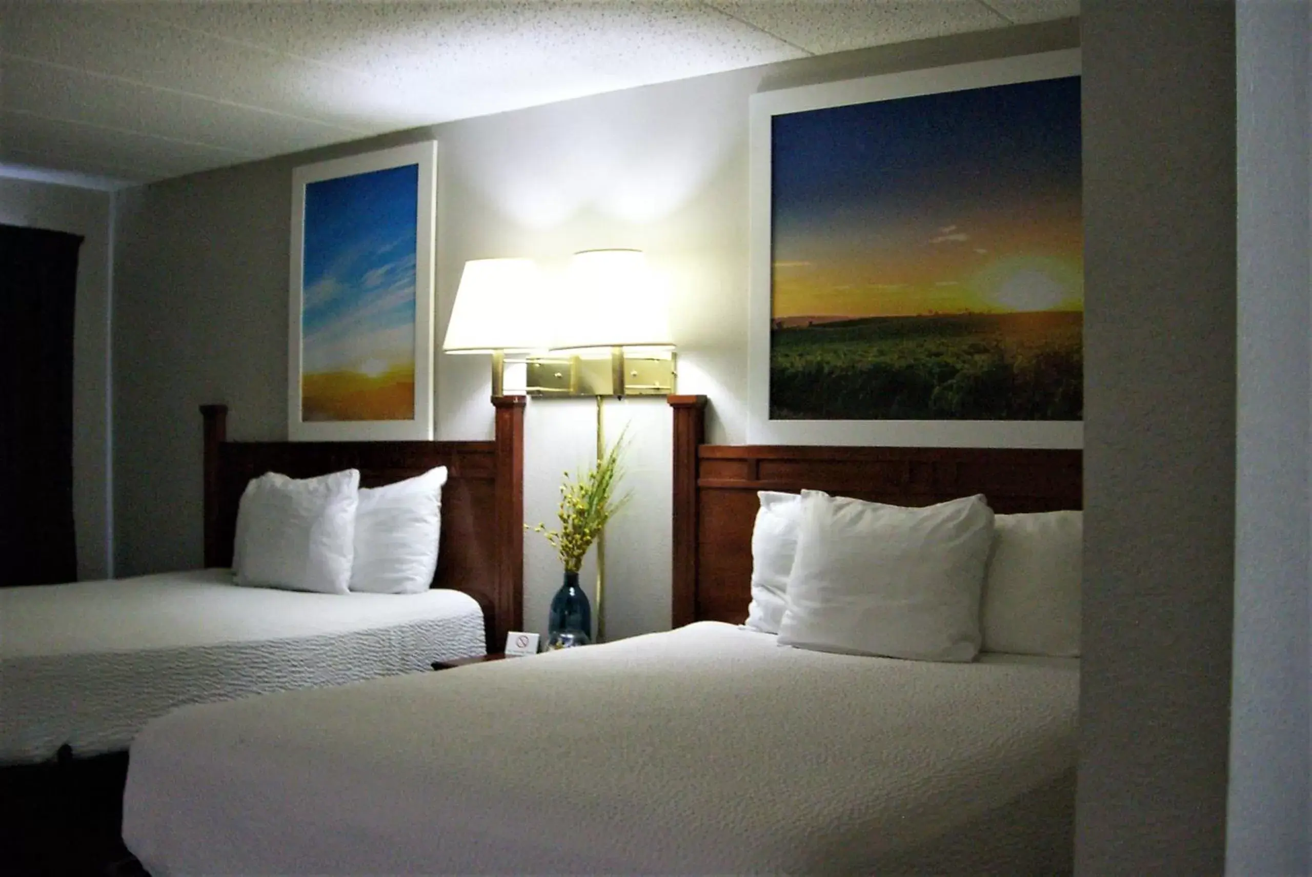 Bed in Days Inn by Wyndham Pierre