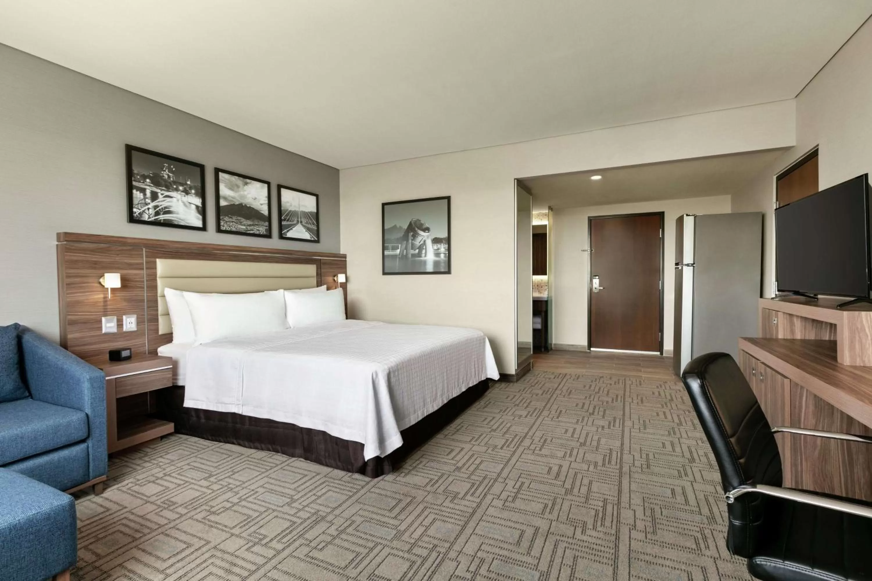 Bedroom, Bed in Hampton Inn By Hilton Monterrey Apodaca