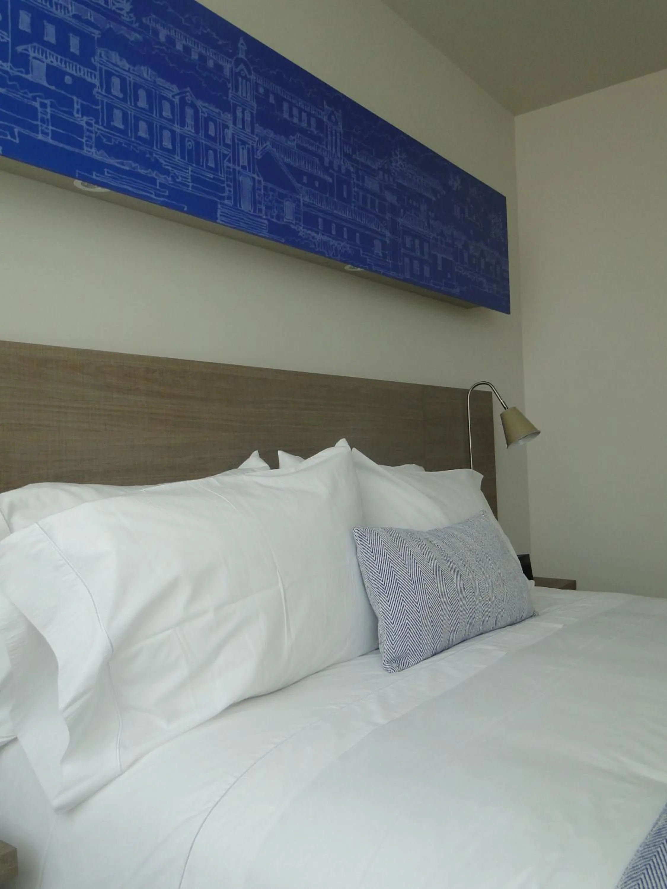 Bedroom, Bed in Hotel bh Usaquén