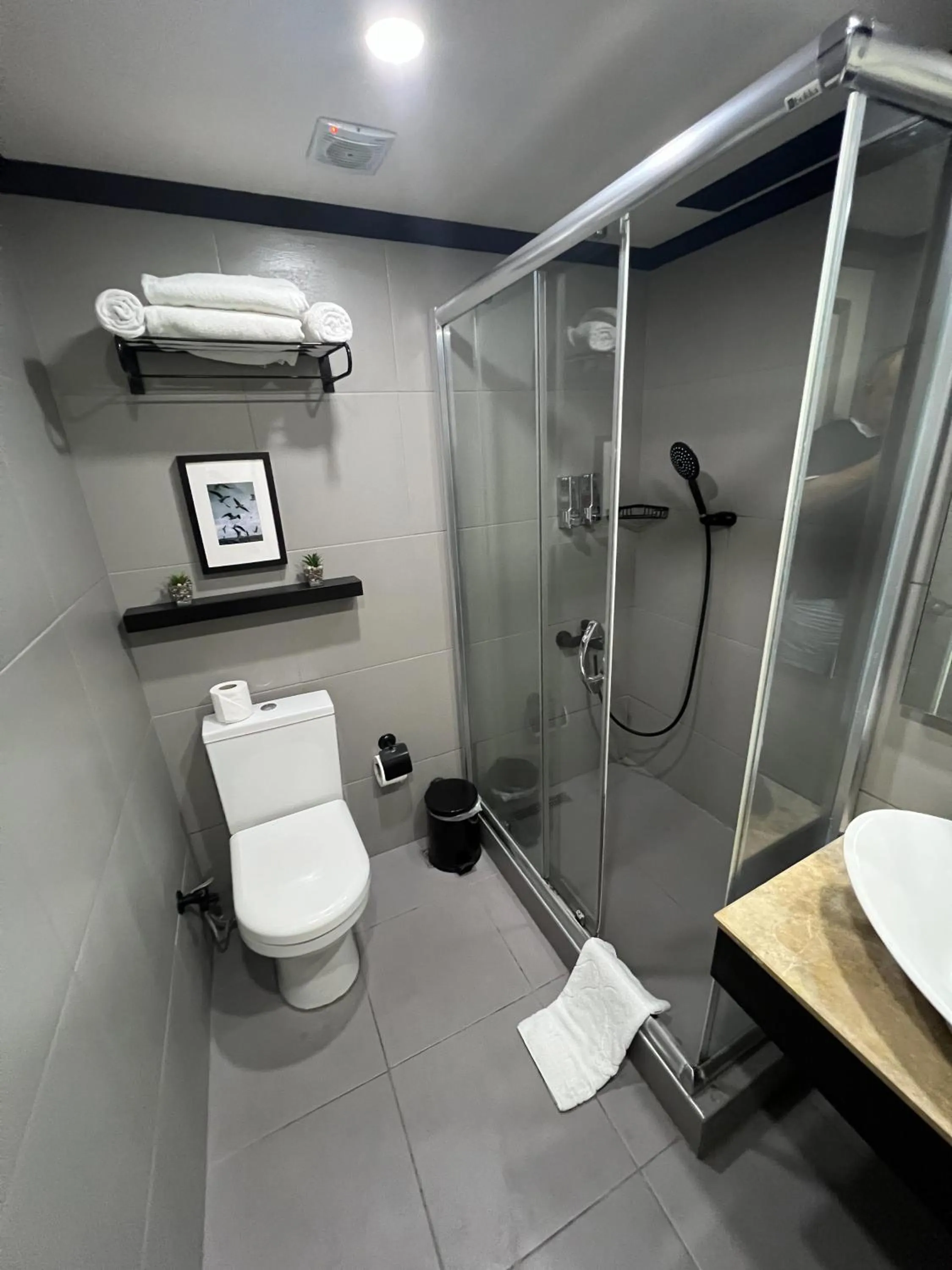 Bathroom in All Seasons Hotel