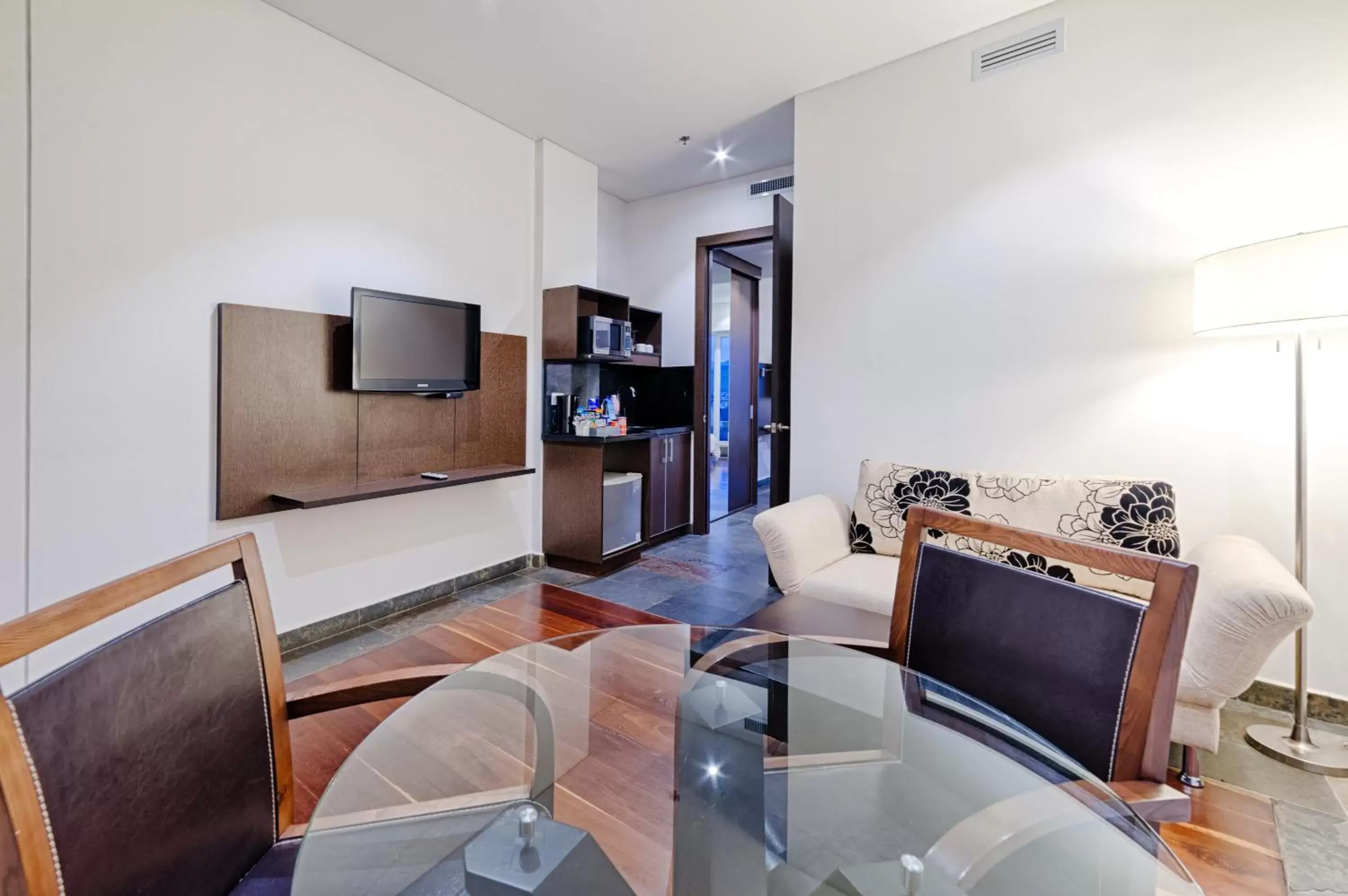 Living room in Hotel Spiwak Chipichape Cali Living room in Hotel Spiwak Chipichape Cali