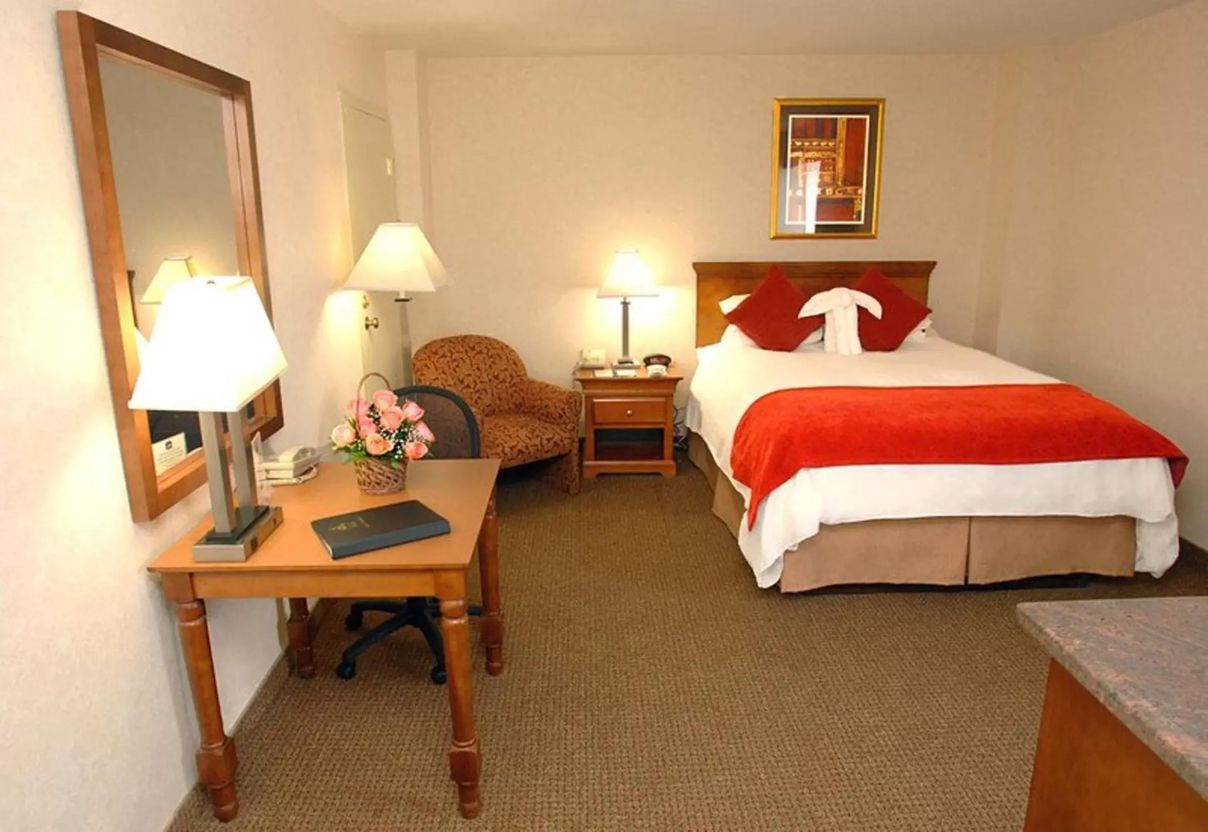 Bed in Best Western Plus Grosvenor Airport Hotel