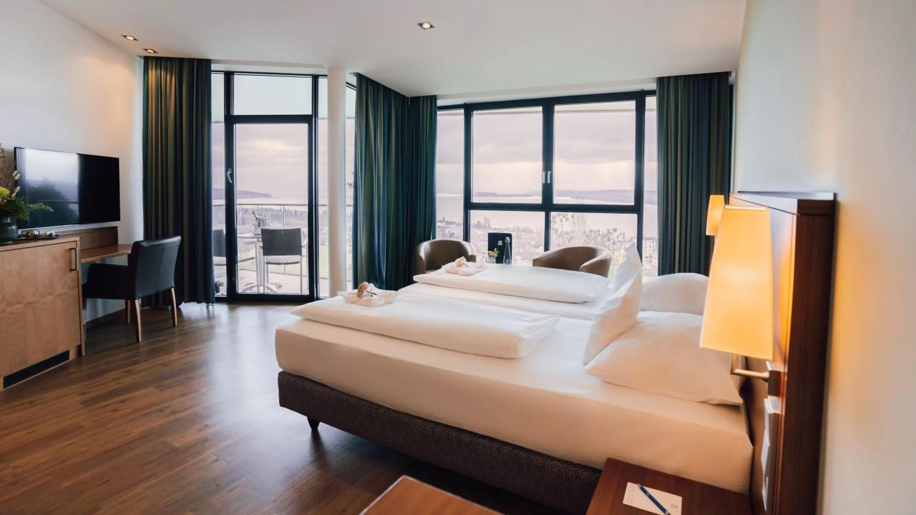 Bed in Parkhotel St.Leonhard