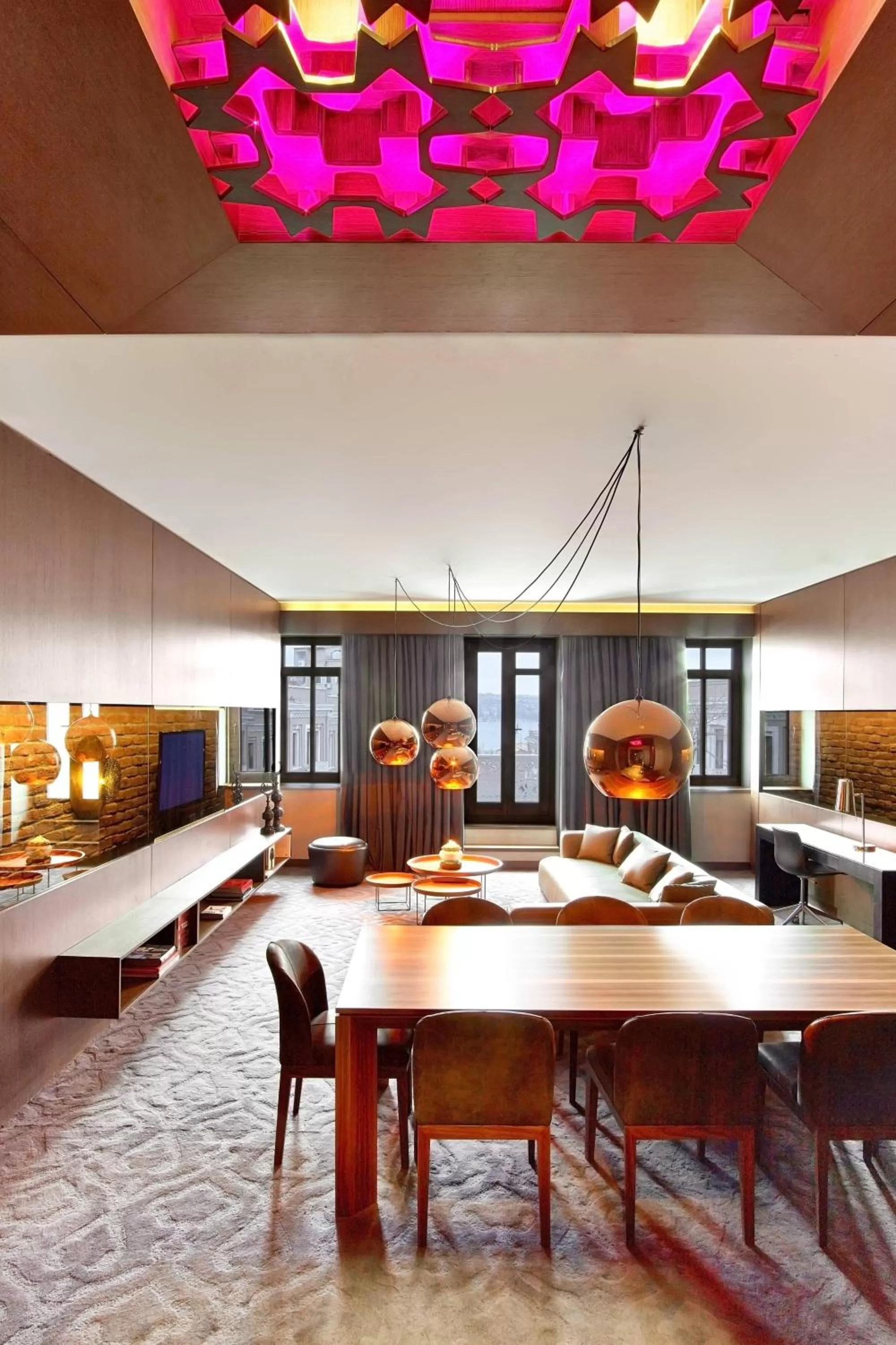 Photo of the whole room in W Istanbul