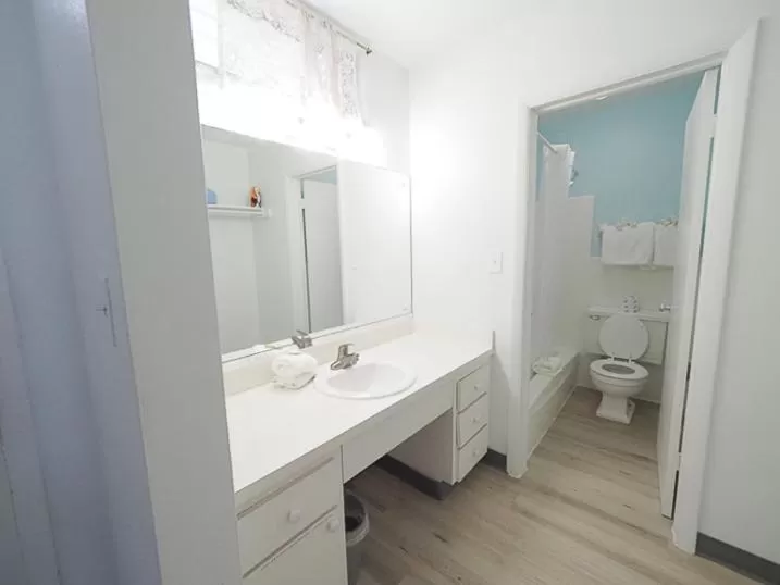 Bathroom in The Sands of Treasure Island