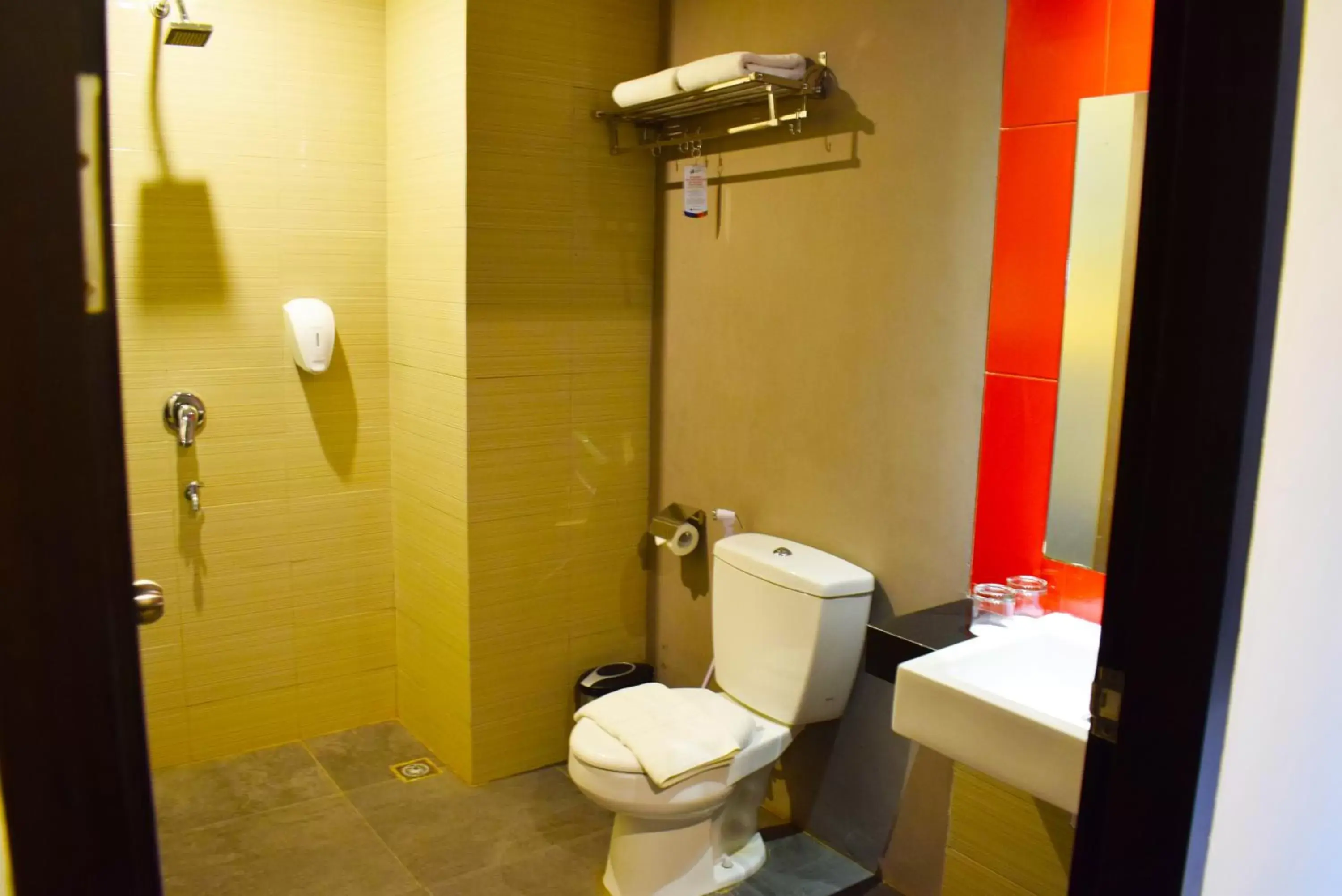 Bathroom in Meotel Purwokerto