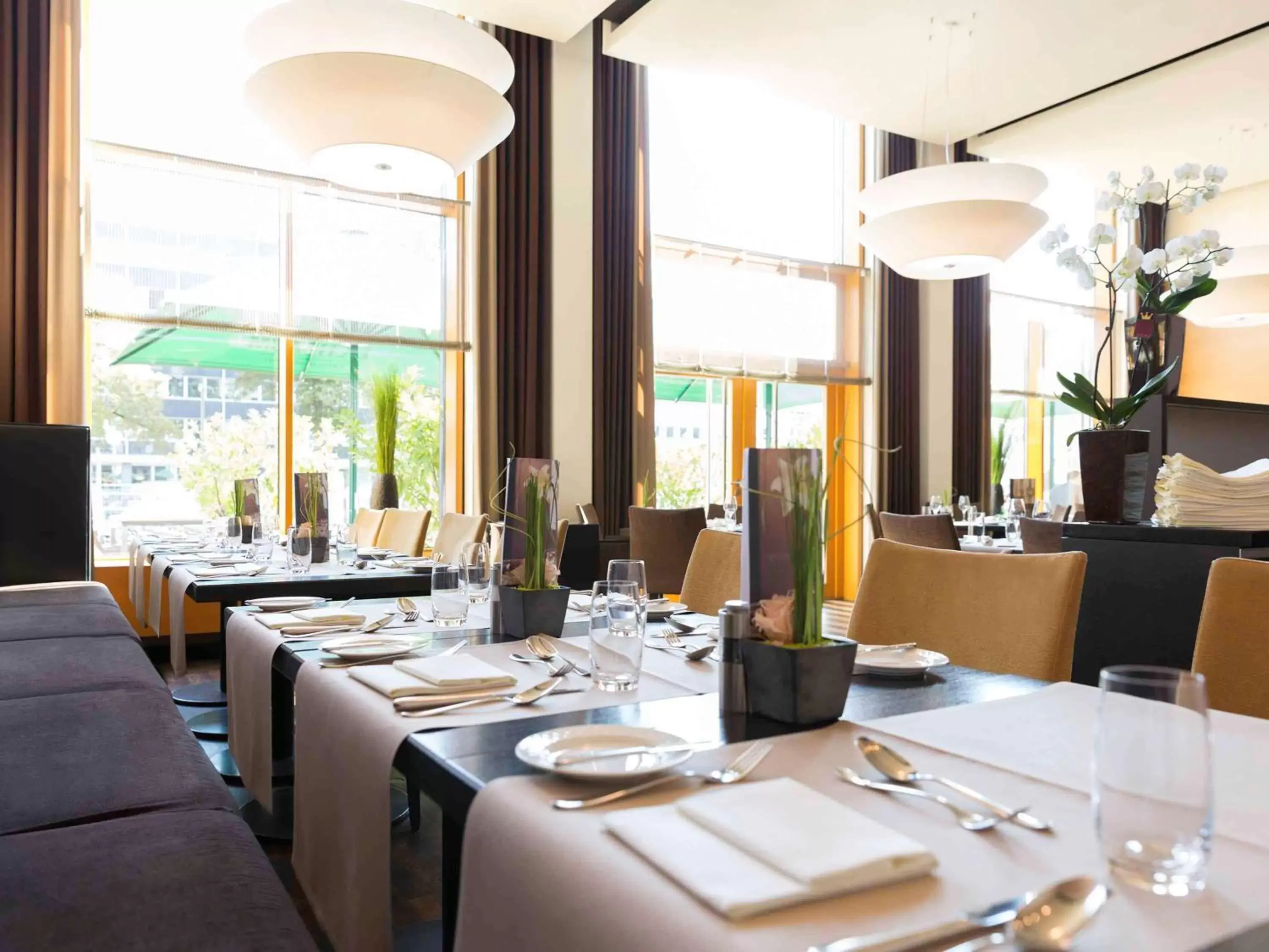 Restaurant/Places to Eat in Novotel Karlsruhe City