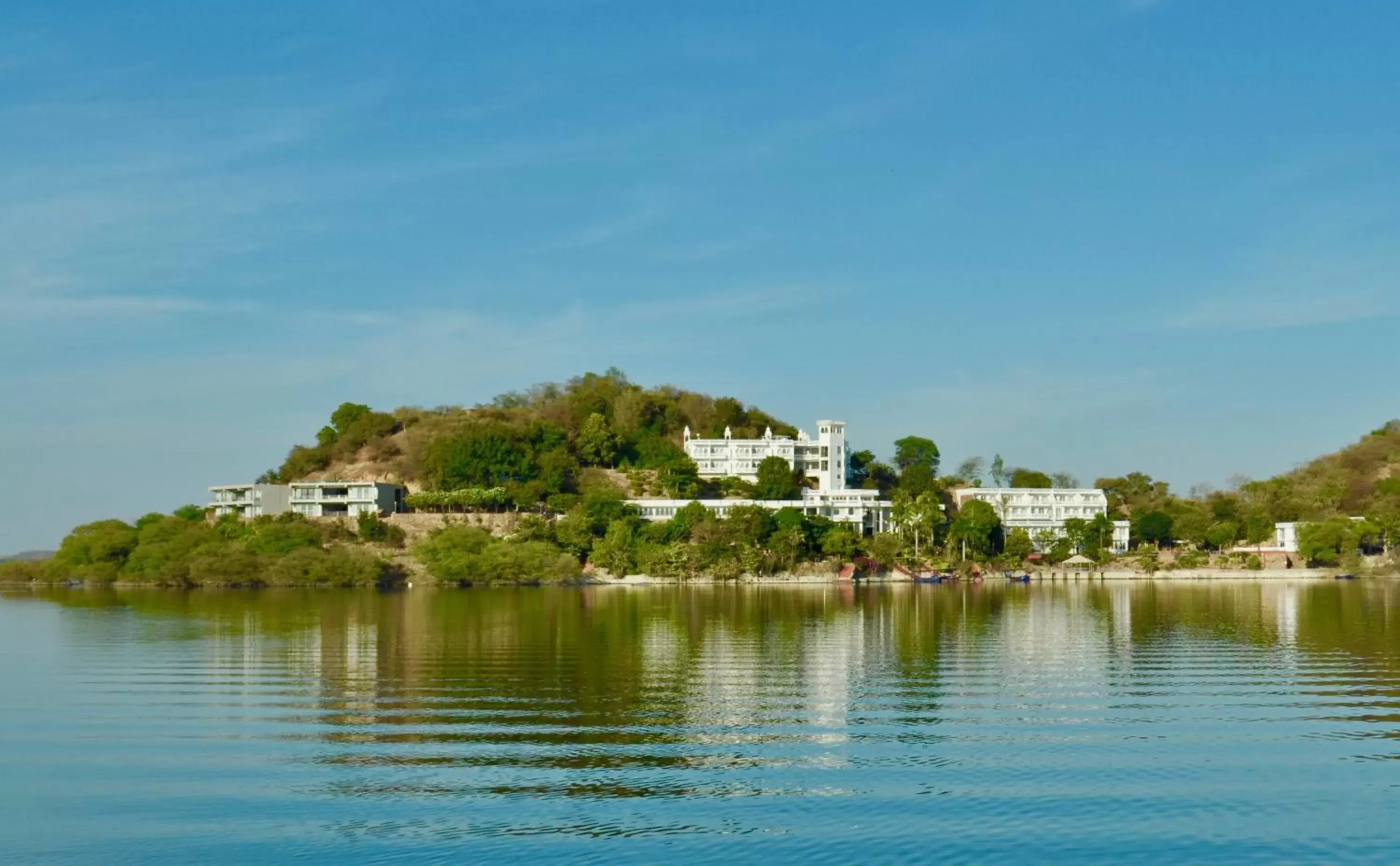 Facade/entrance in Jaisamand Island Resort