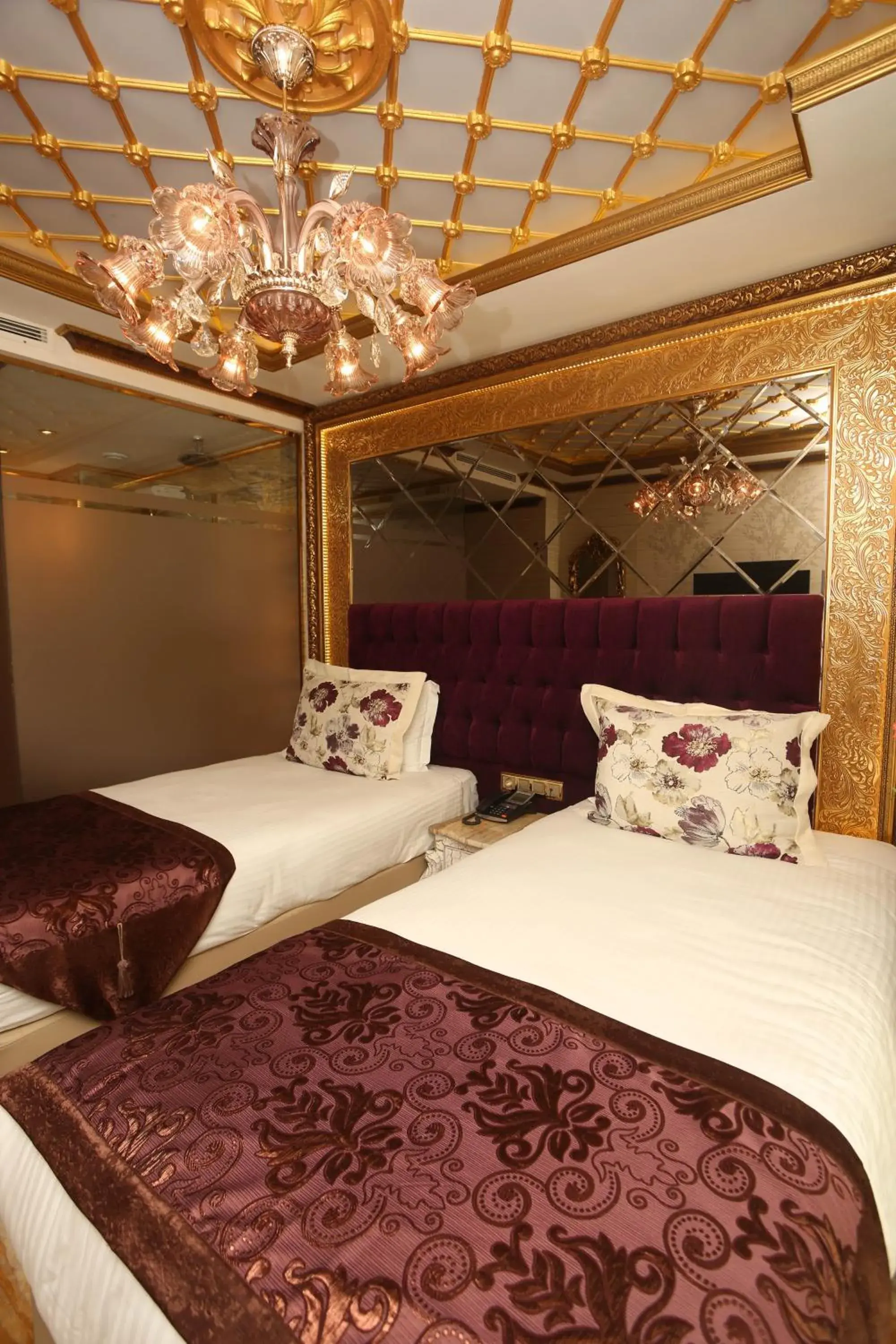 Winter, Bed in Laleli Blue Marmaray Hotel