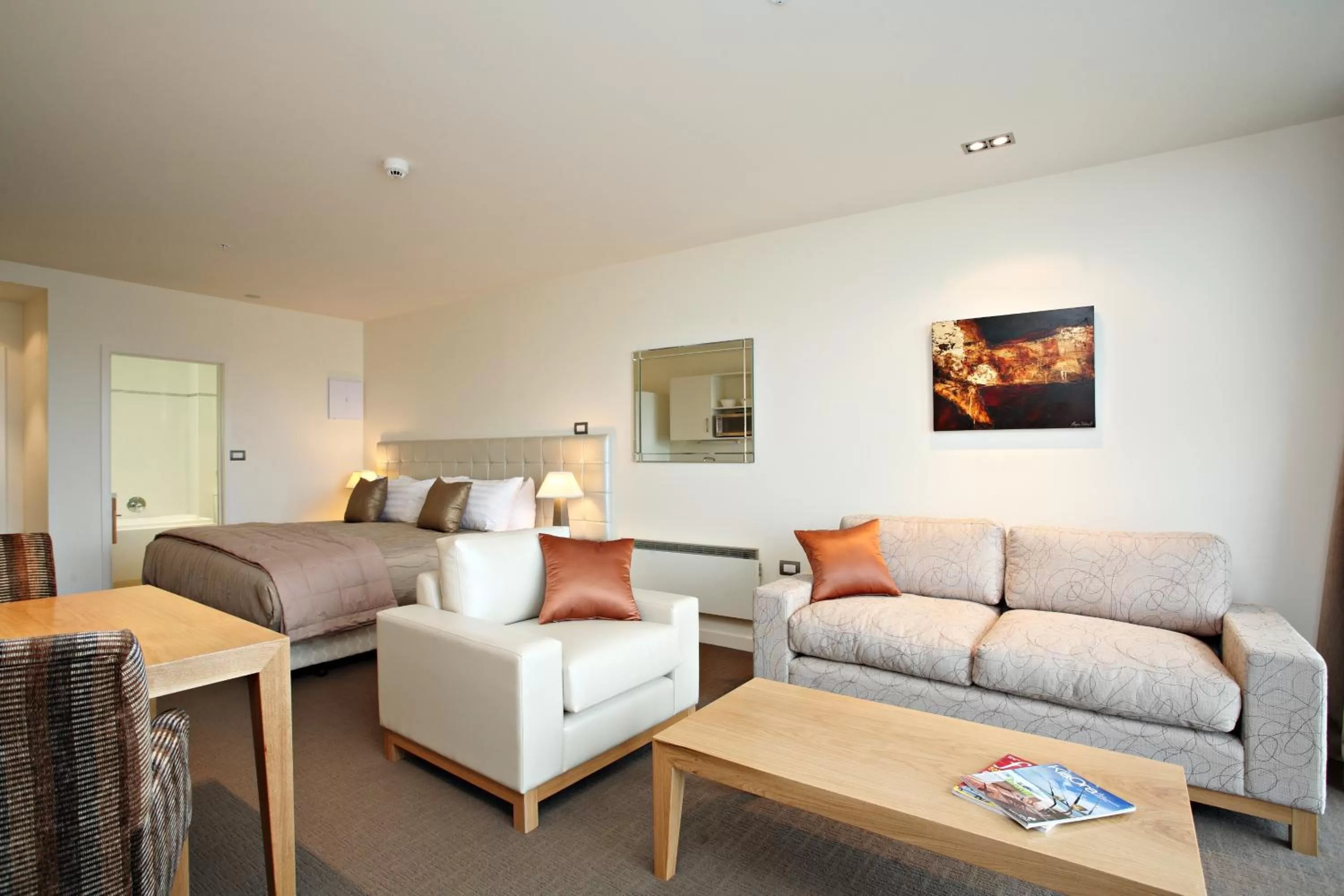 Photo of the whole room in Hotel St Clair