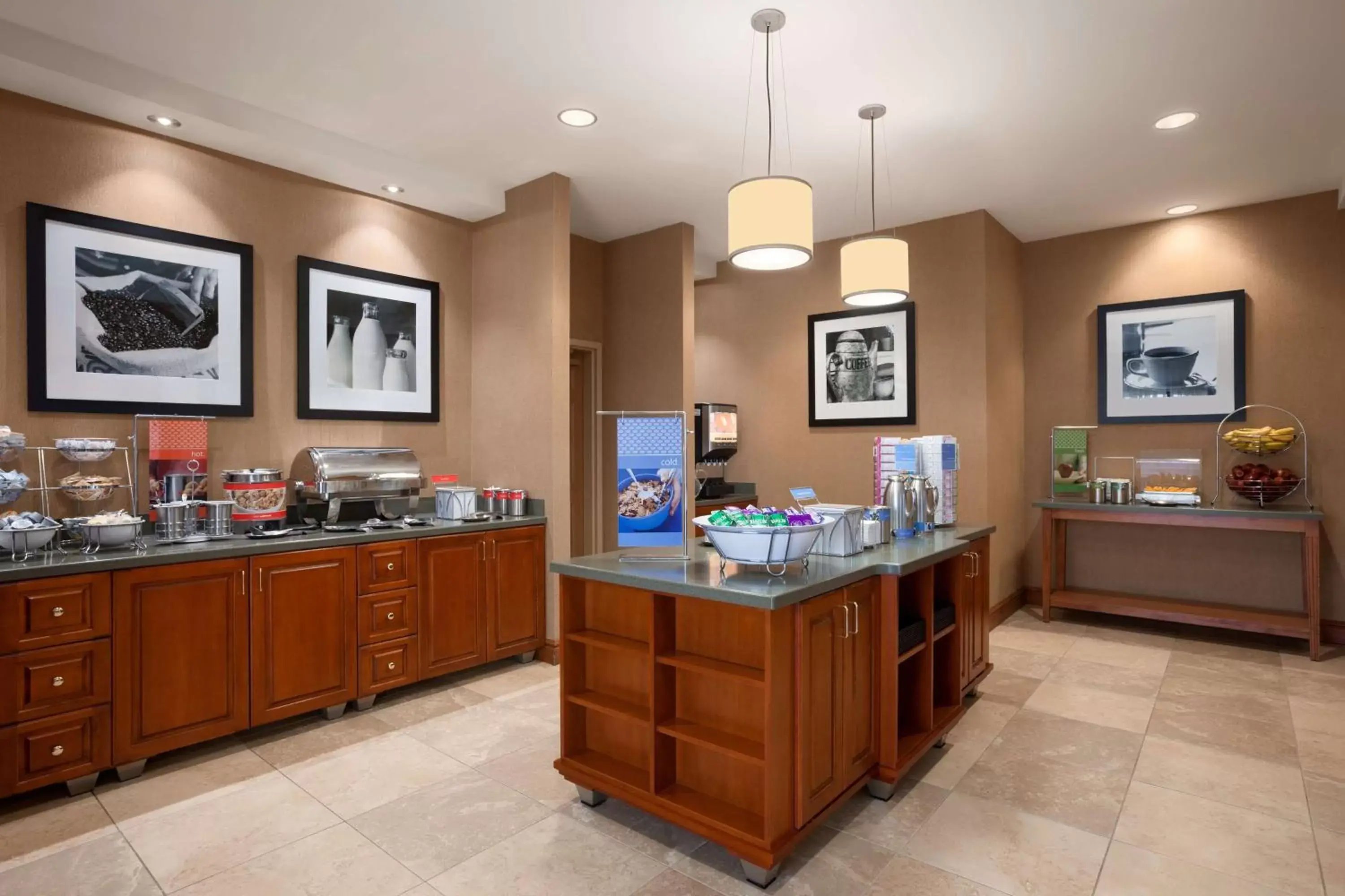 Dining area, Restaurant/Places to Eat in Hampton Inn Geneva