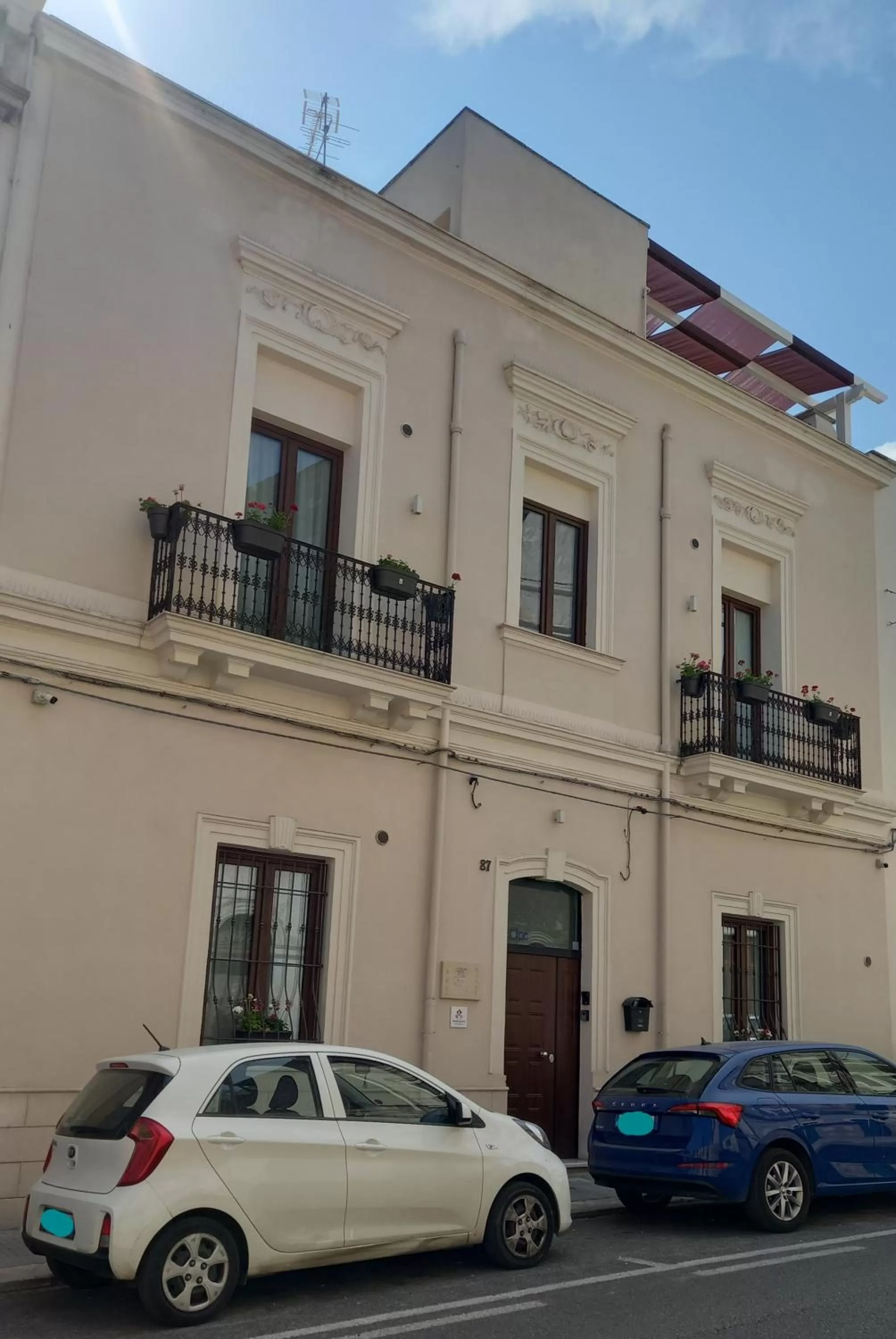 Property building in Handy