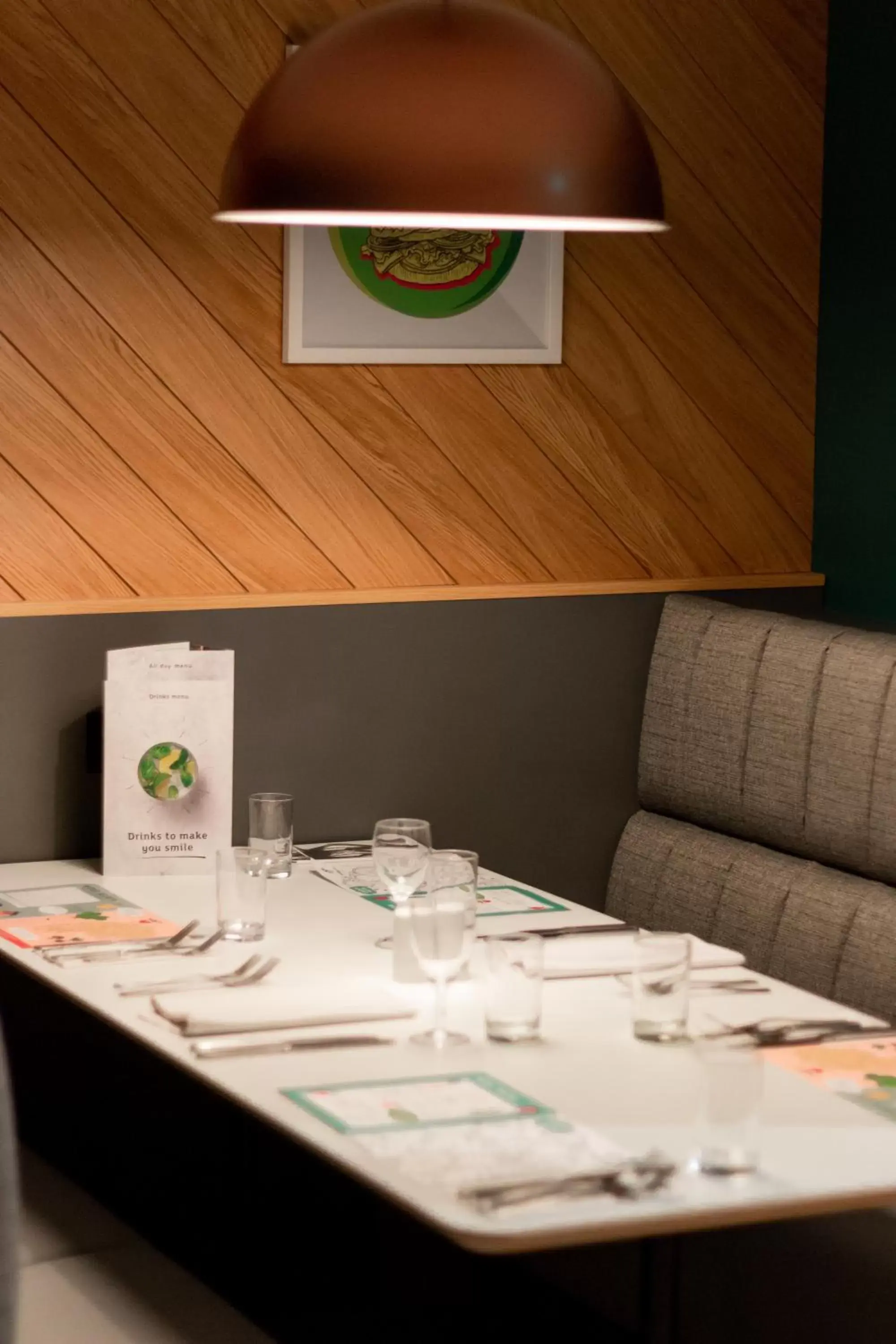 Restaurant/places to eat in Holiday Inn Newport by IHG Restaurant/places to eat in Holiday Inn Newport by IHG