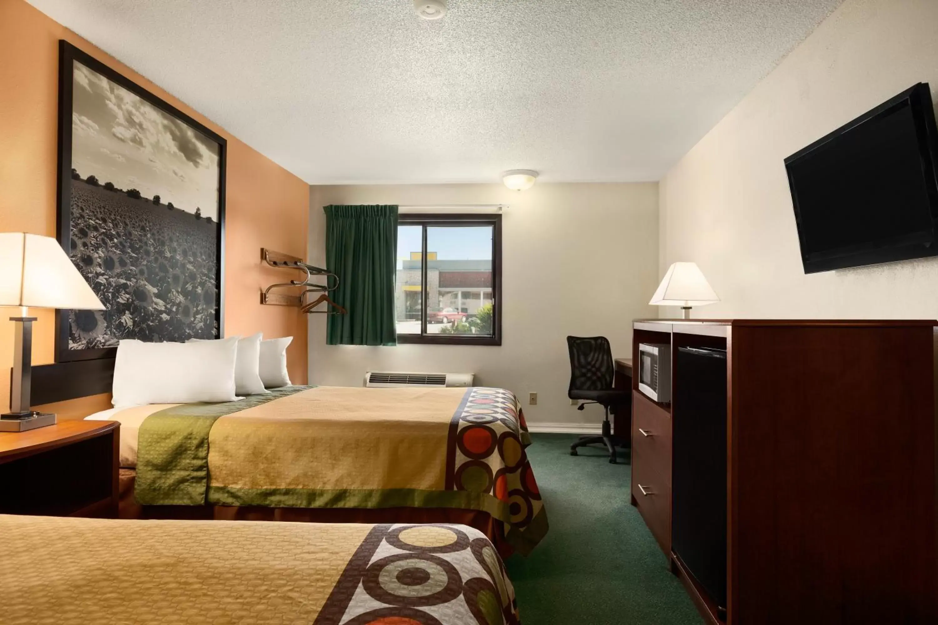 Bed in Super 8 by Wyndham Concordia